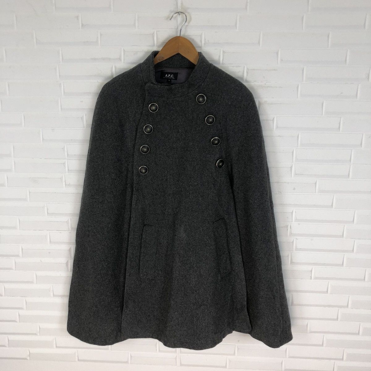 A.P.C. A.P.C RUE DE FLEURUS PARIS PONCHO WOOL Size US M / EU 48-50 / 2 - 1 Thumbnail