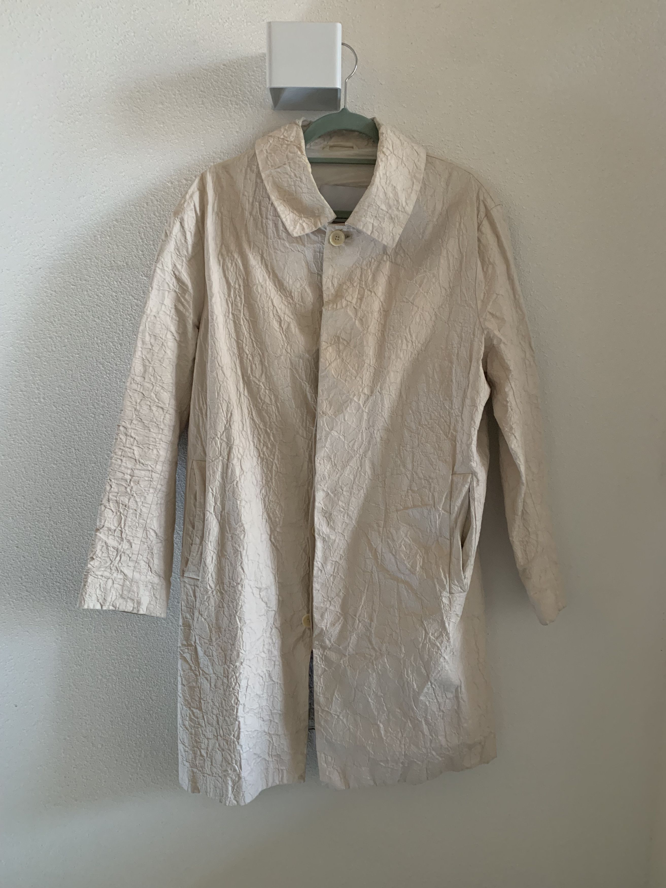 Matthew Miller Paper-like jacket