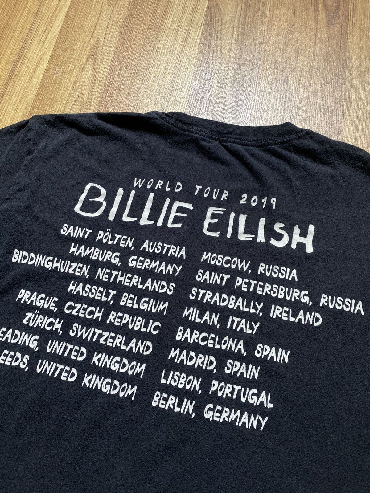 Billie Eilish Billie Eilish World Tour 2019 T Shirt Tee Y2K Size US L / EU 52-54 / 3 - 5 Thumbnail