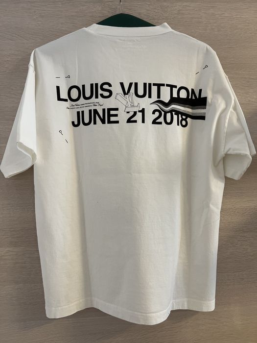 Louis Vuitton 'Not Home' Invitation T-Shirt - Orange T-Shirts, Clothing -  LOU248201