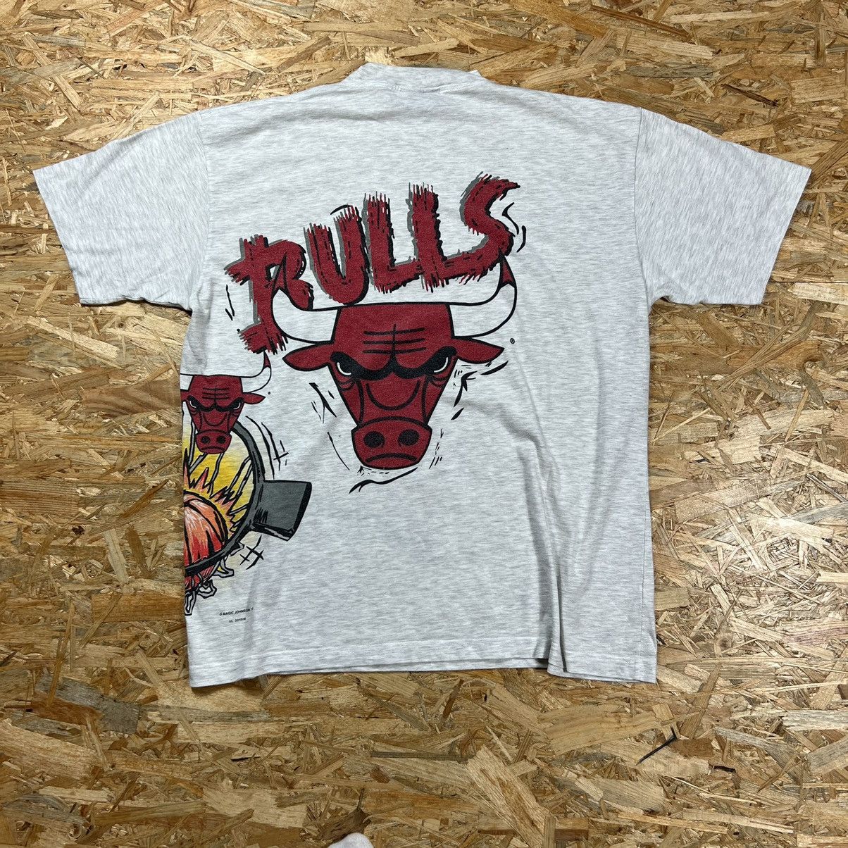 NBA × Vintage Chicago Bulls Over print Vintage T-Shirt 90s Size US L / EU 52-54 / 3 - 7 Thumbnail
