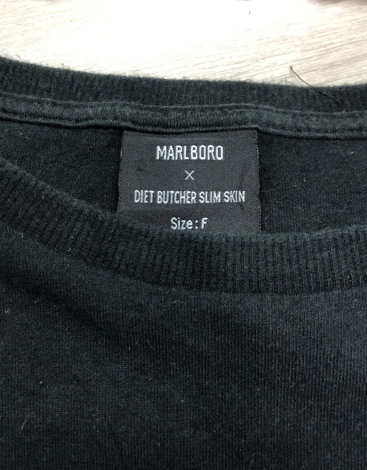 Diet Butcher Slim Skin 💥Vintage💥 Marlboro x Diet Butcher Slim Skin Tee Size US M / EU 48-50 / 2 - 7 Thumbnail