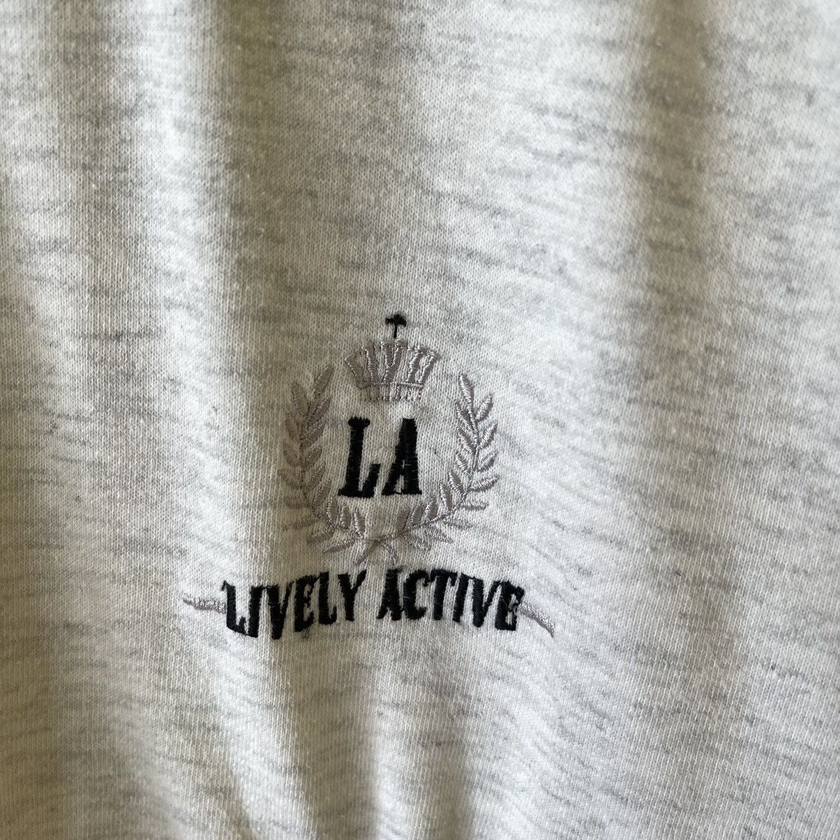 Japanese Brand Vintage Marbeja Lively Small Logo Crewneck Sweatshirt Size M Size US M / EU 48-50 / 2 - 5 Thumbnail
