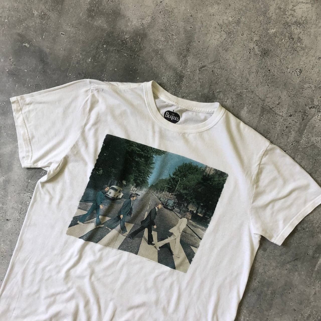 Band Tees The Beatles Abbey Road Tee Band T-Shirt 2017 Vintage Apple Size US L / EU 52-54 / 3 - 2 Thumbnail