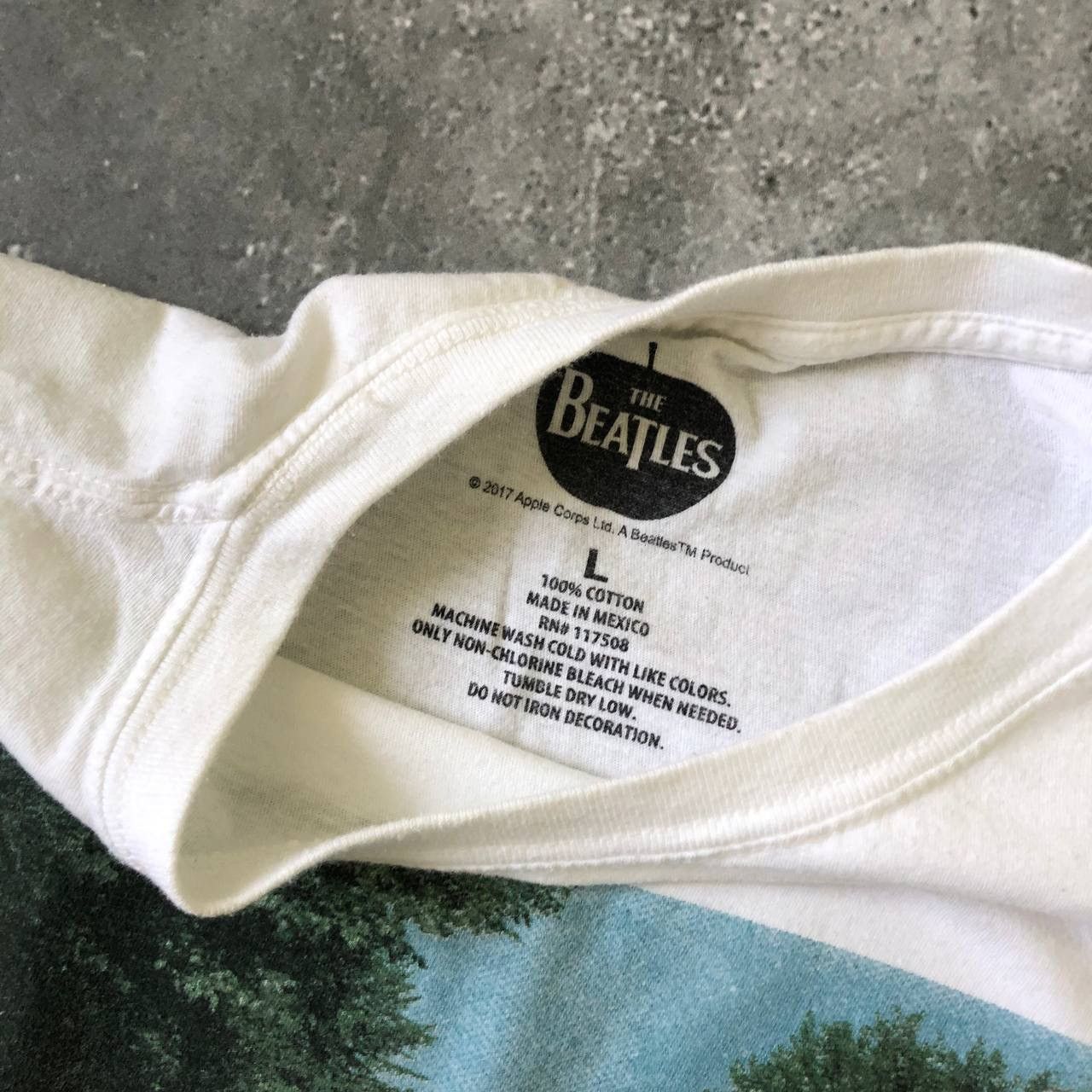 Band Tees The Beatles Abbey Road Tee Band T-Shirt 2017 Vintage Apple Size US L / EU 52-54 / 3 - 5 Thumbnail