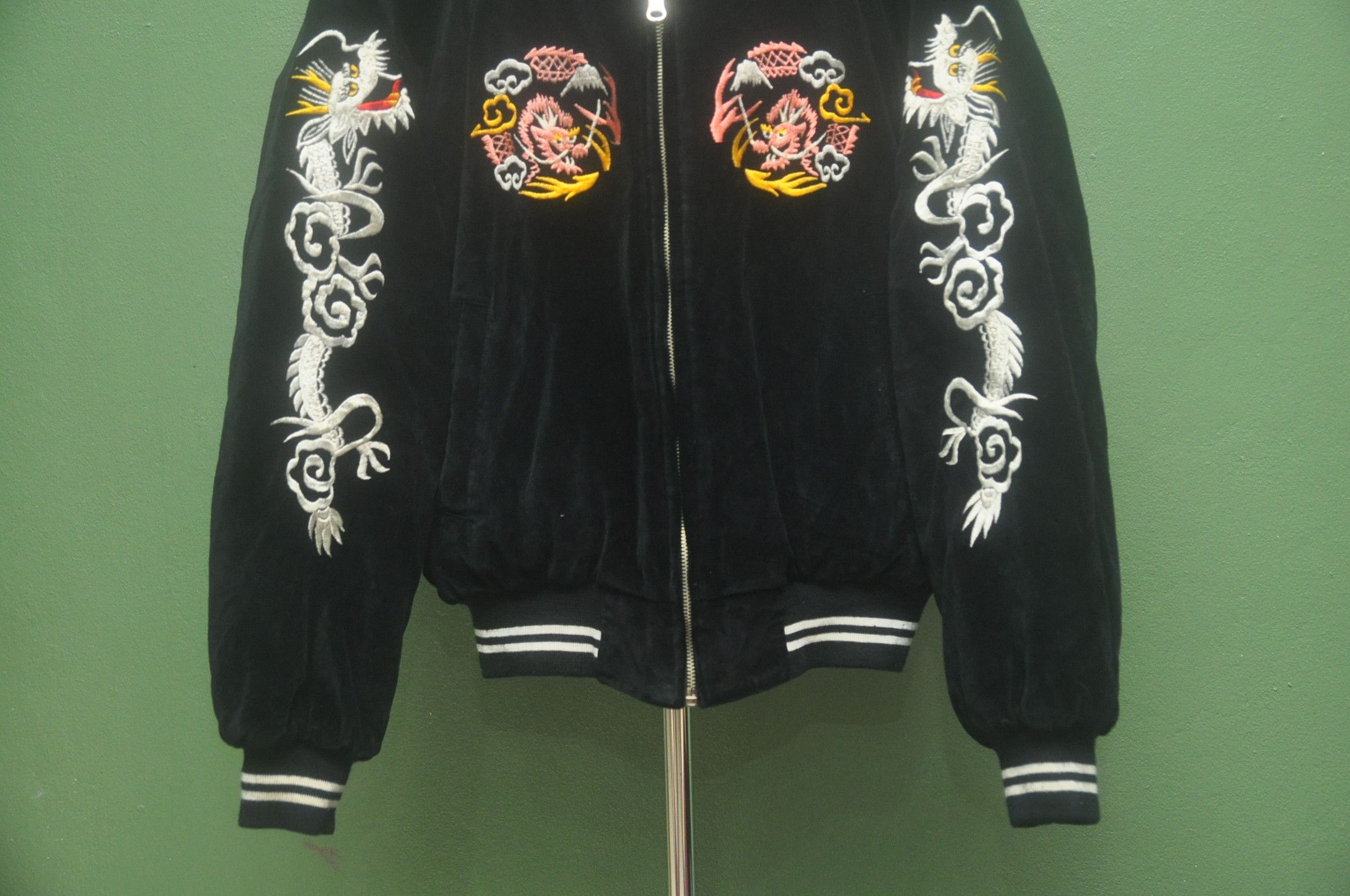 Toyo Enterprises × Vintage Vtg Reversible Souvenir Dragon Jacket Travis Scott Style Size US L / EU 52-54 / 3 - 4 Thumbnail