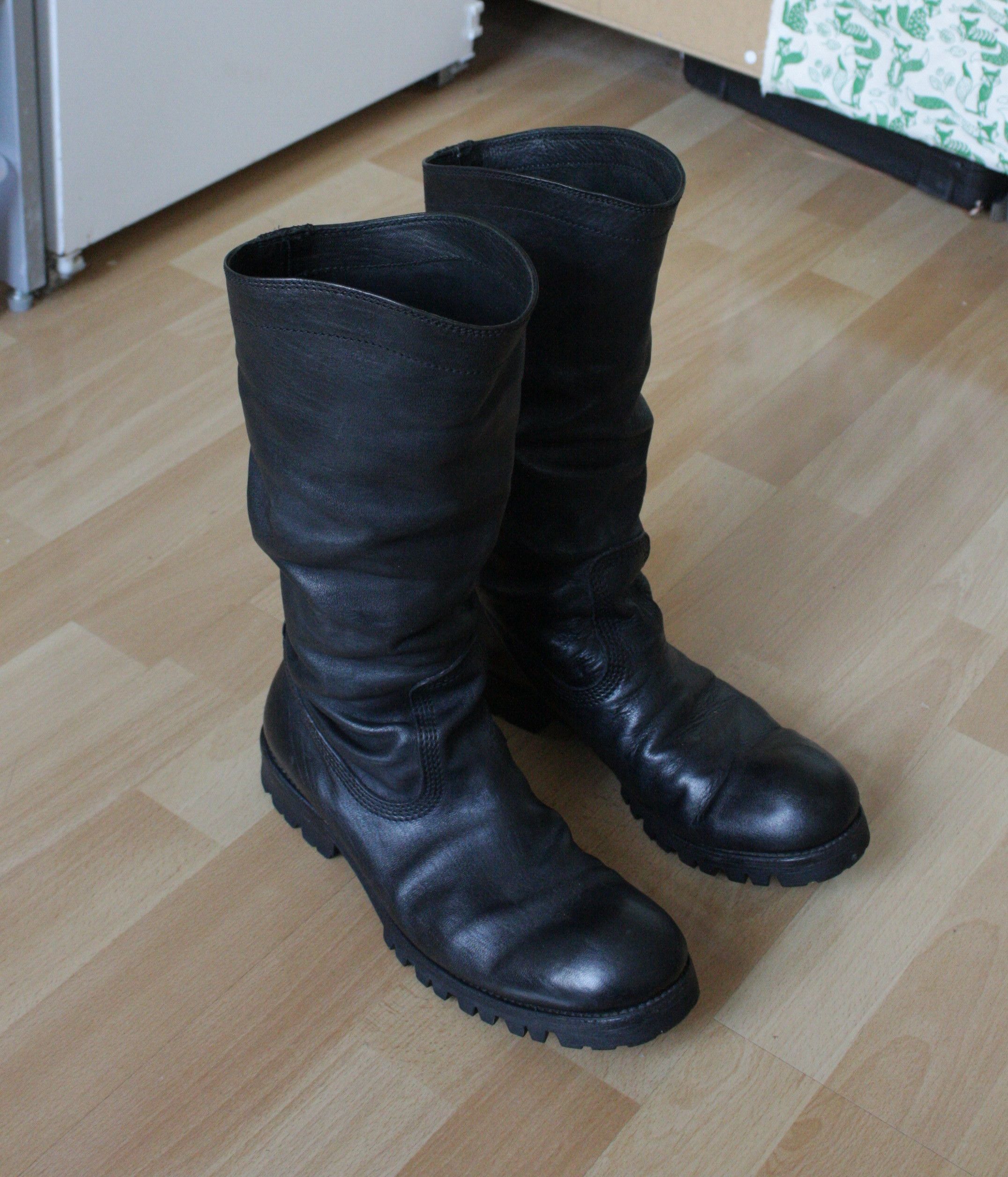 Slouchy jackboots