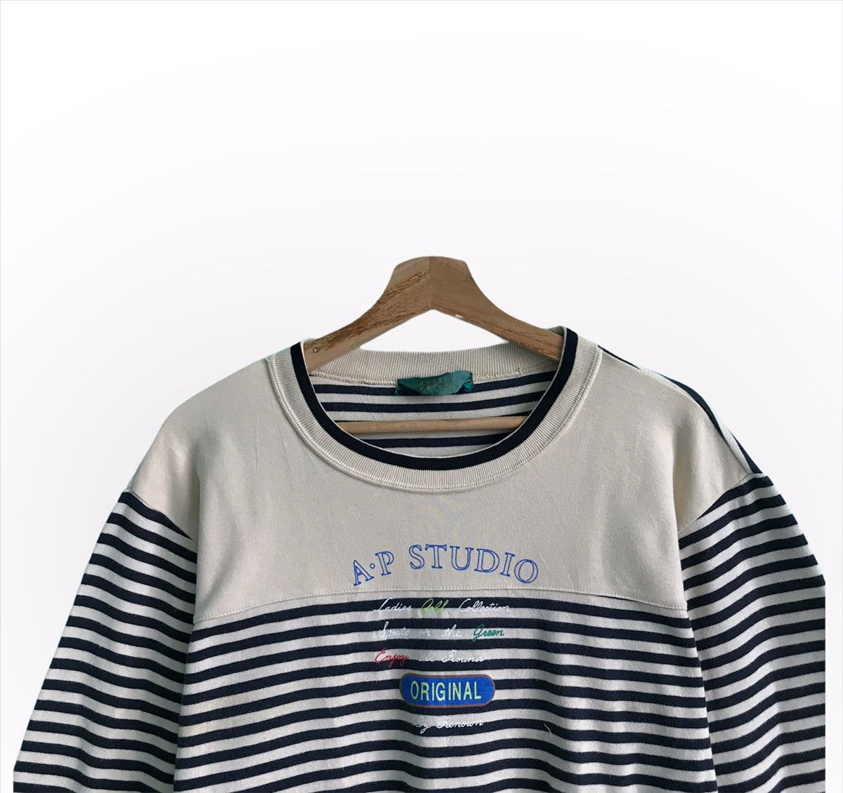 Vintage Vintage 90’s AP Studio Spellout Crewneck Sweatshirt Size US M / EU 48-50 / 2 - 4 Thumbnail