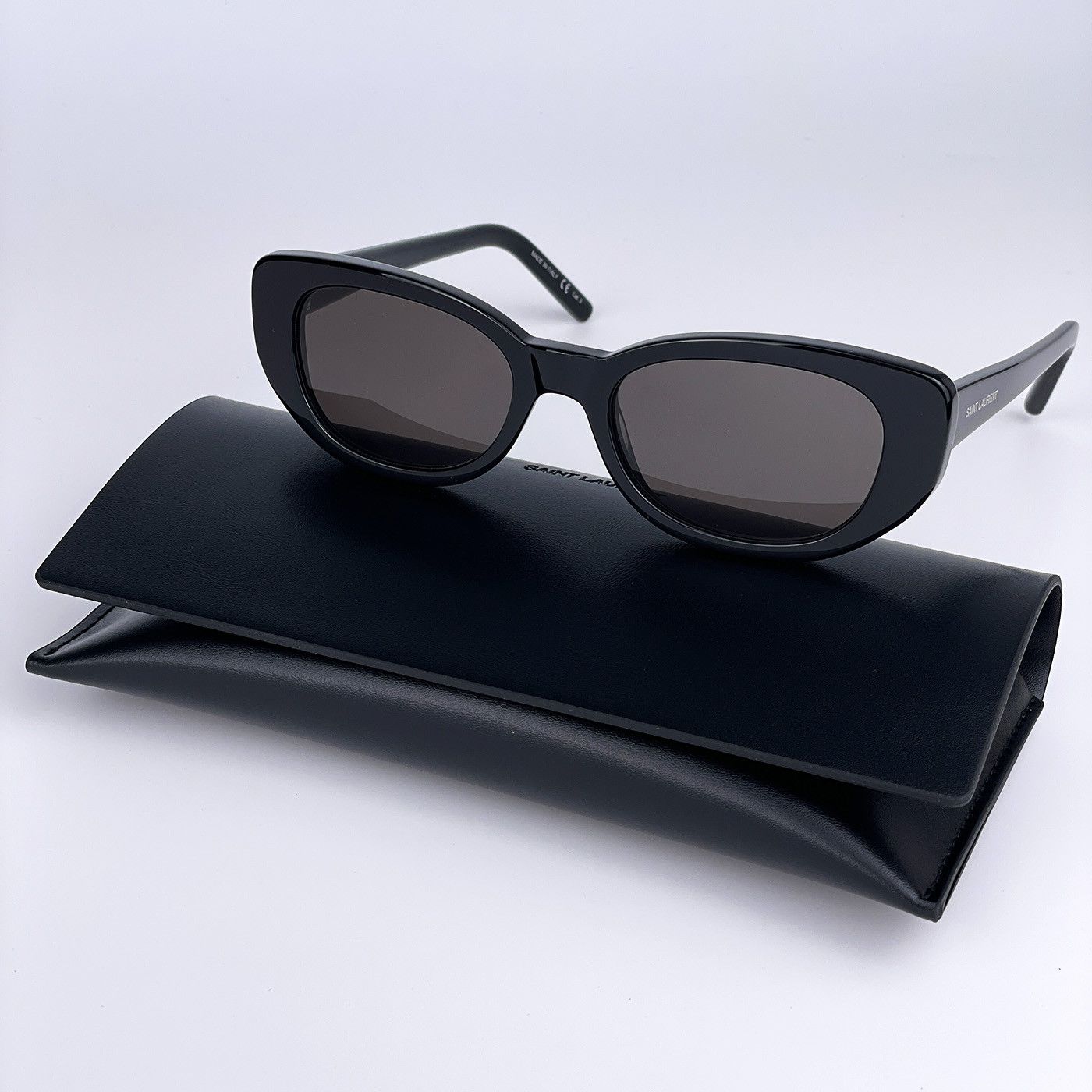 saint laurent betty sl 183