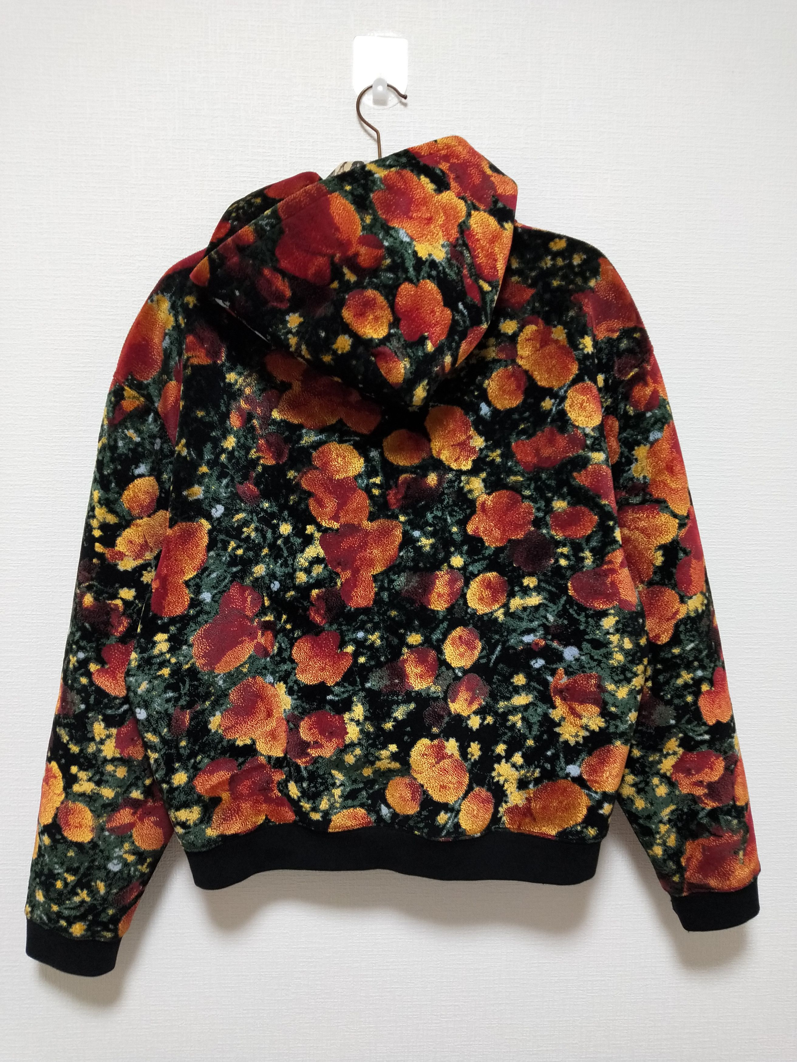 Louis Vuitton × Virgil Abloh 'Poppies' Velour Hoodie Size US S / EU 44-46 / 1 - 2 Thumbnail