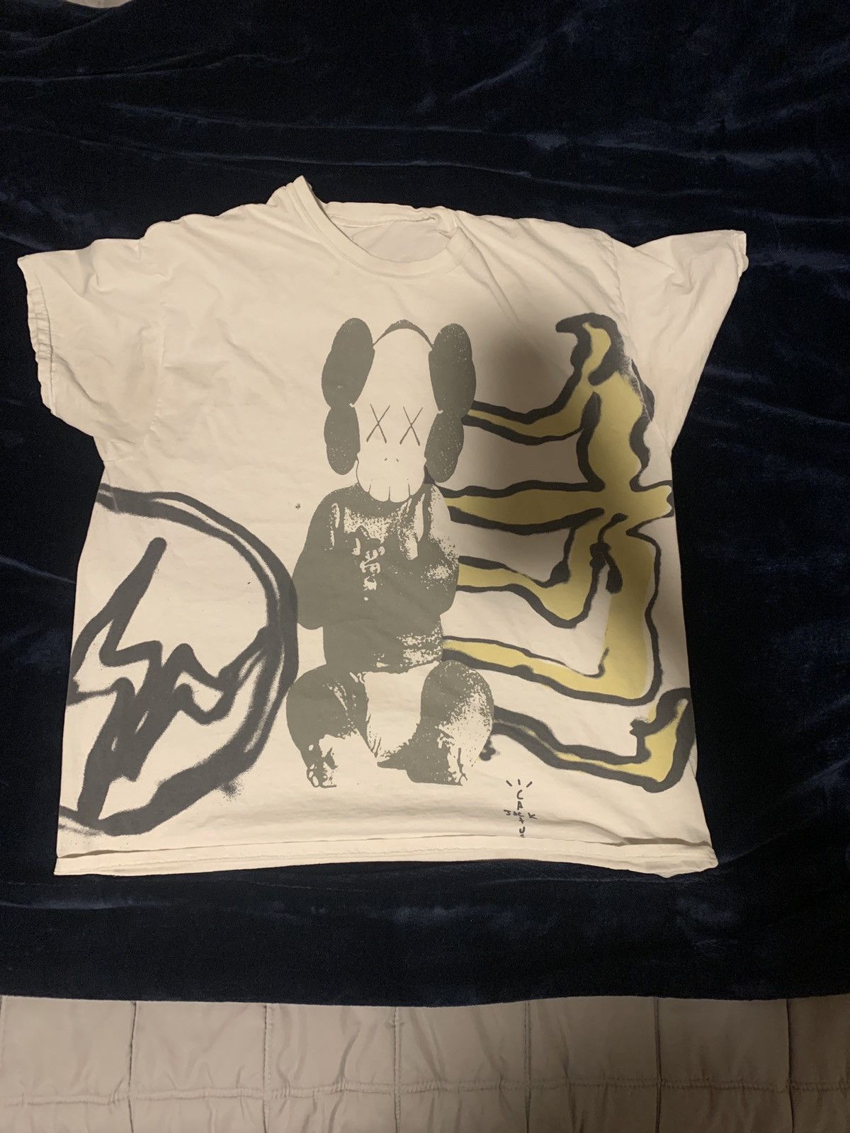 travis scott fragment kaws t shirt
