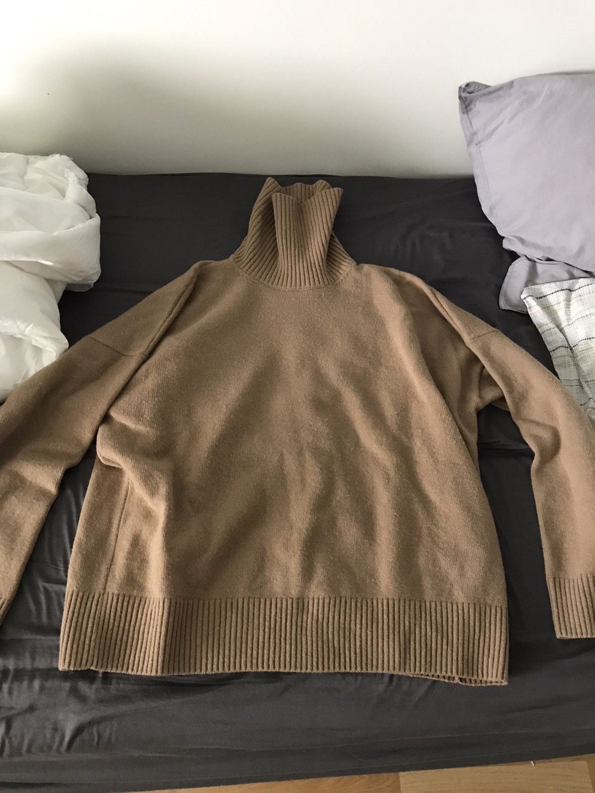 AMI Oversized woollen AMI turtleneck Size US S / EU 44-46 / 1 - 3 Thumbnail