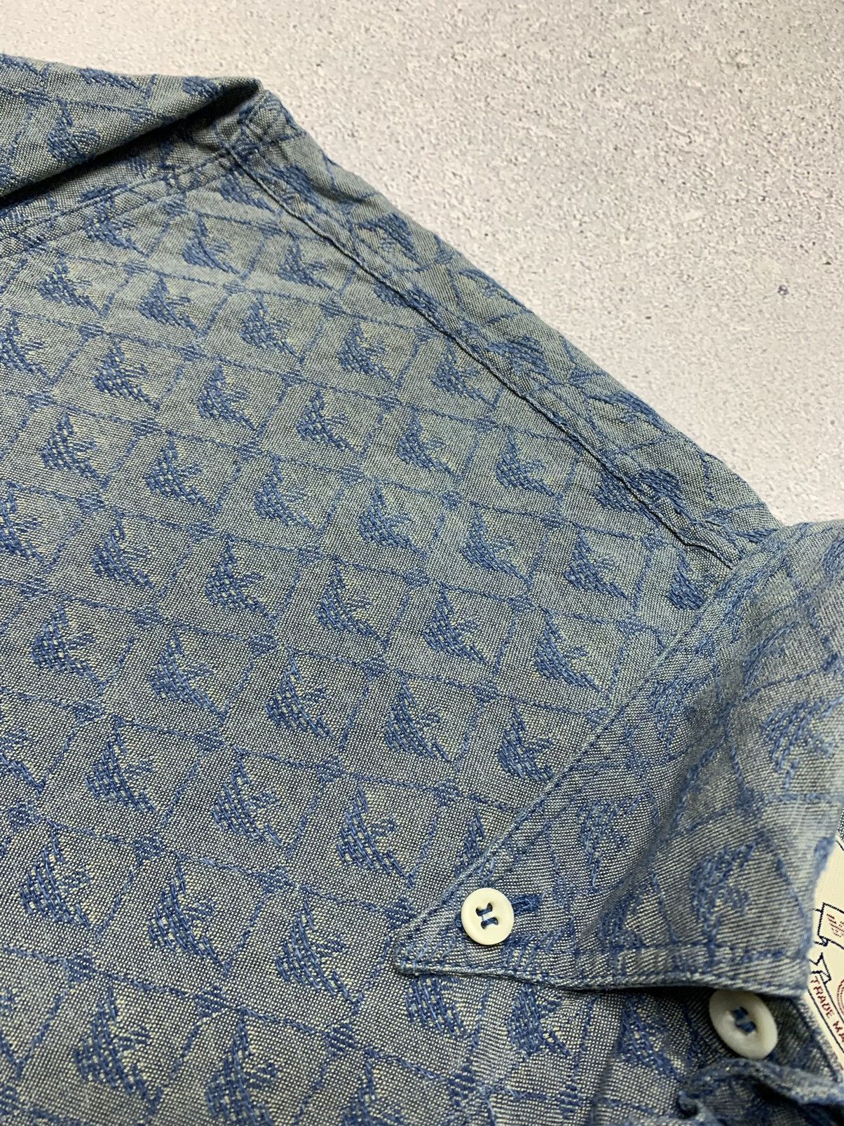Armani × Vintage Vintage 1990s Armani Monogram Textured Weave Navy Shirt Size US L / EU 52-54 / 3 - 11 Thumbnail