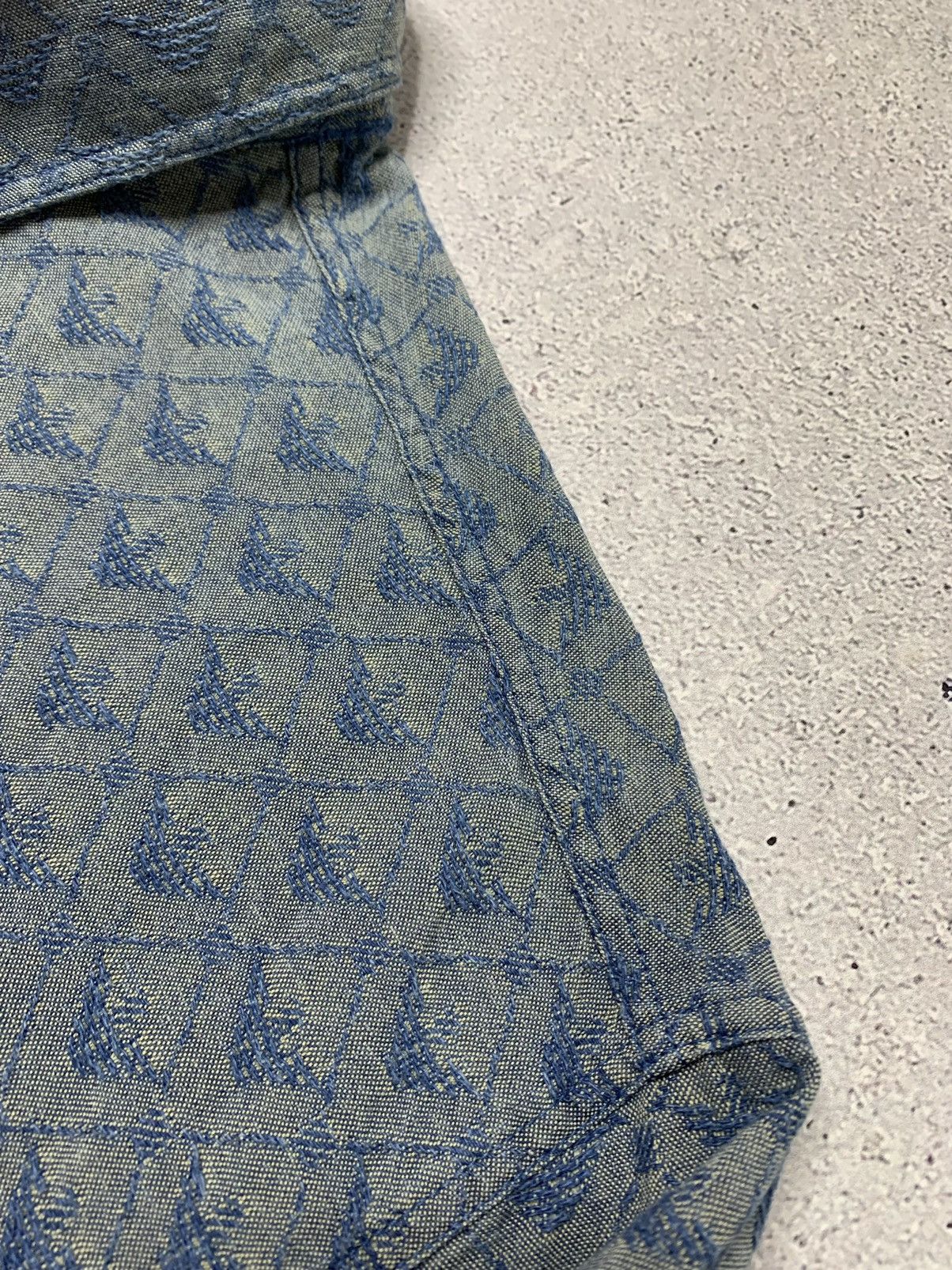 Armani × Vintage Vintage 1990s Armani Monogram Textured Weave Navy Shirt Size US L / EU 52-54 / 3 - 12 Thumbnail