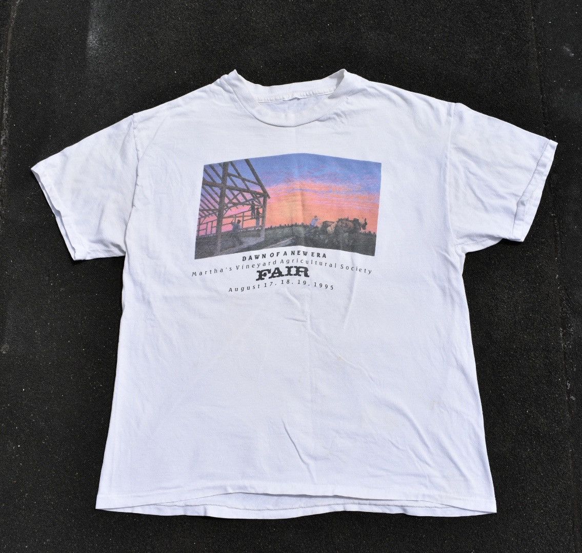 Vintage Vintage 90s Martha’s Vineyard Fair T-Shirt (XL) Size US XL / EU 56 / 4 - 1 Thumbnail