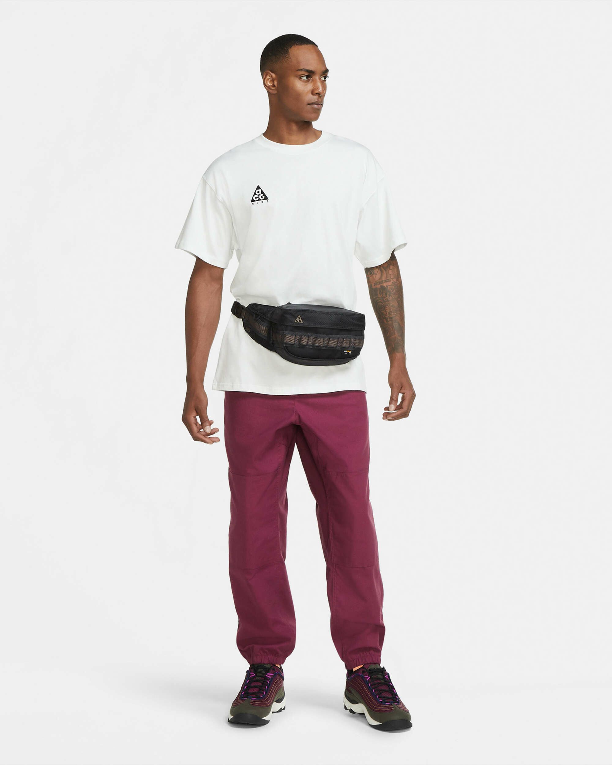 Nike fanny pack shoulder hotsell