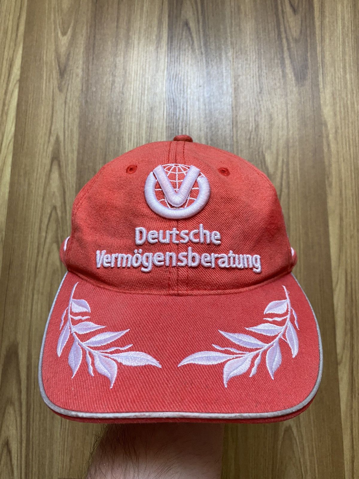 Vintage Vintage Michael Schumacher 2000 World Champion Ferrari Hat Size ONE SIZE - 1 Thumbnail