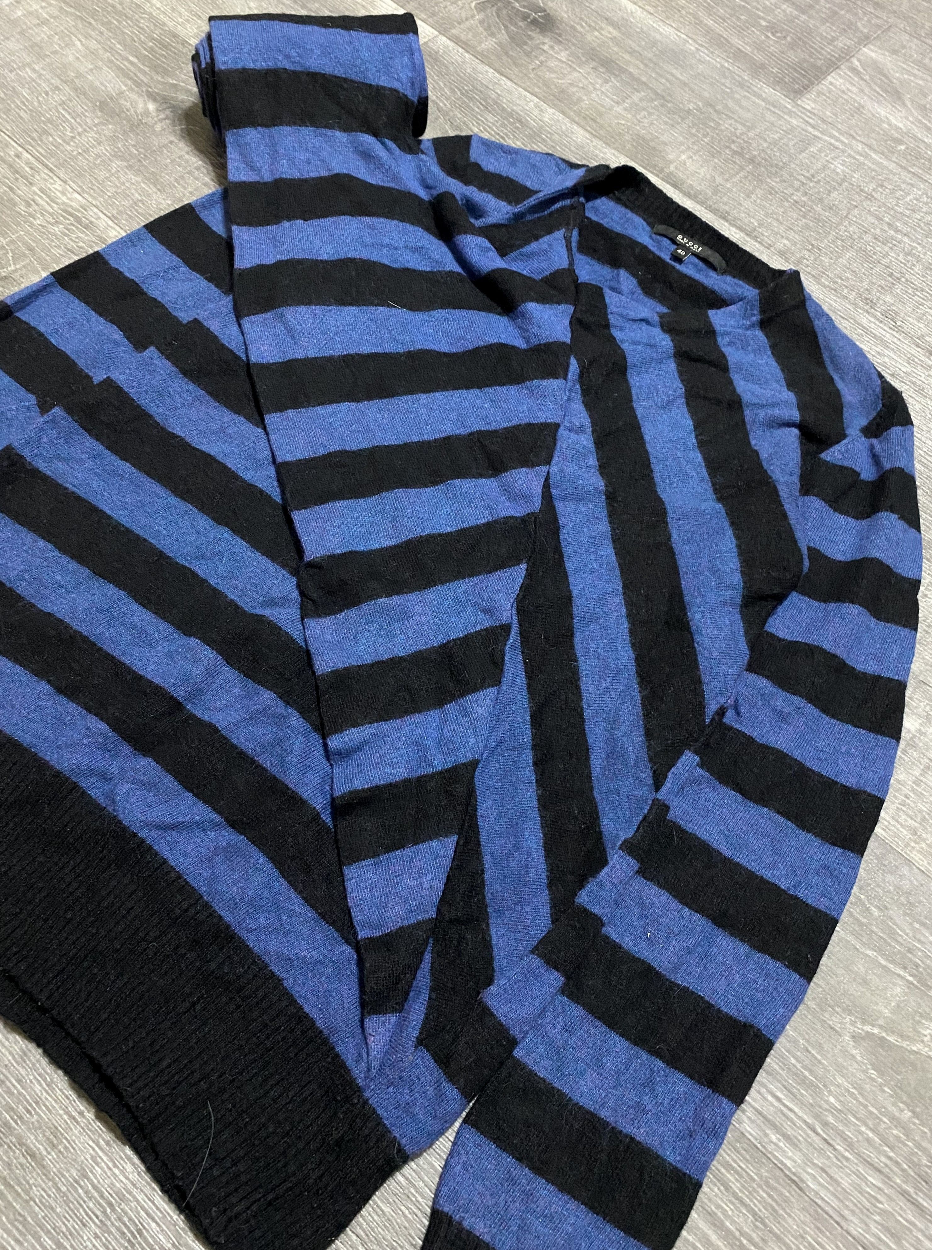 Gucci Women's Gucci Vintage Striped Transformer Mohair Sweater Size S / US 4 / IT 40 - 2 Thumbnail