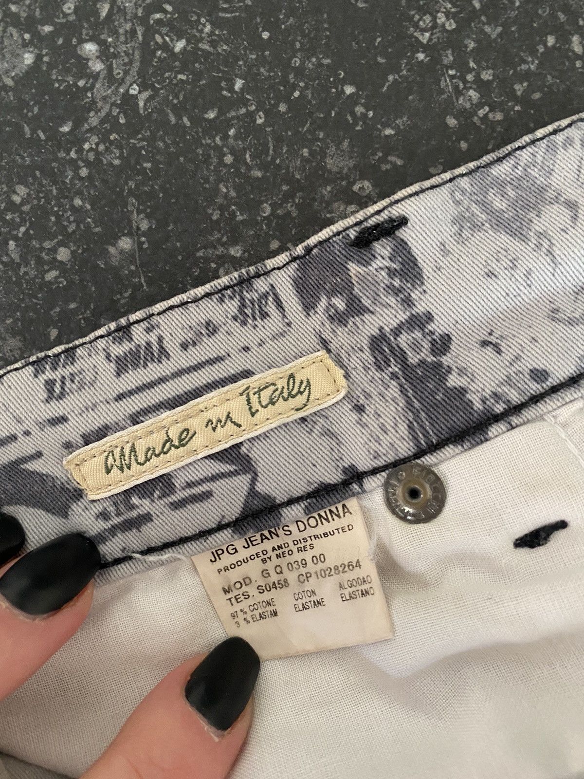 Jean Paul Gaultier JEAN PAUL GAULTIER JPG JEANS comic print RARE JEANS size 30 Size US 30 / EU 46 - 8 Thumbnail