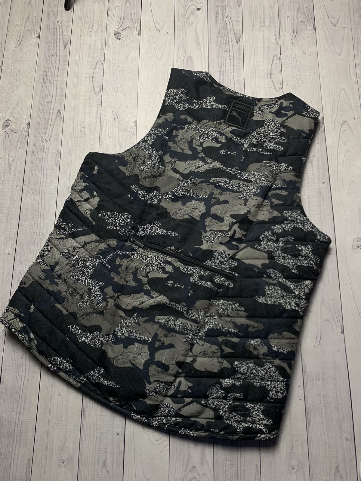 Puma × Trapstar London Trapstar X Puma vest Rare size L Size US L / EU 52-54 / 3 - 3 Thumbnail