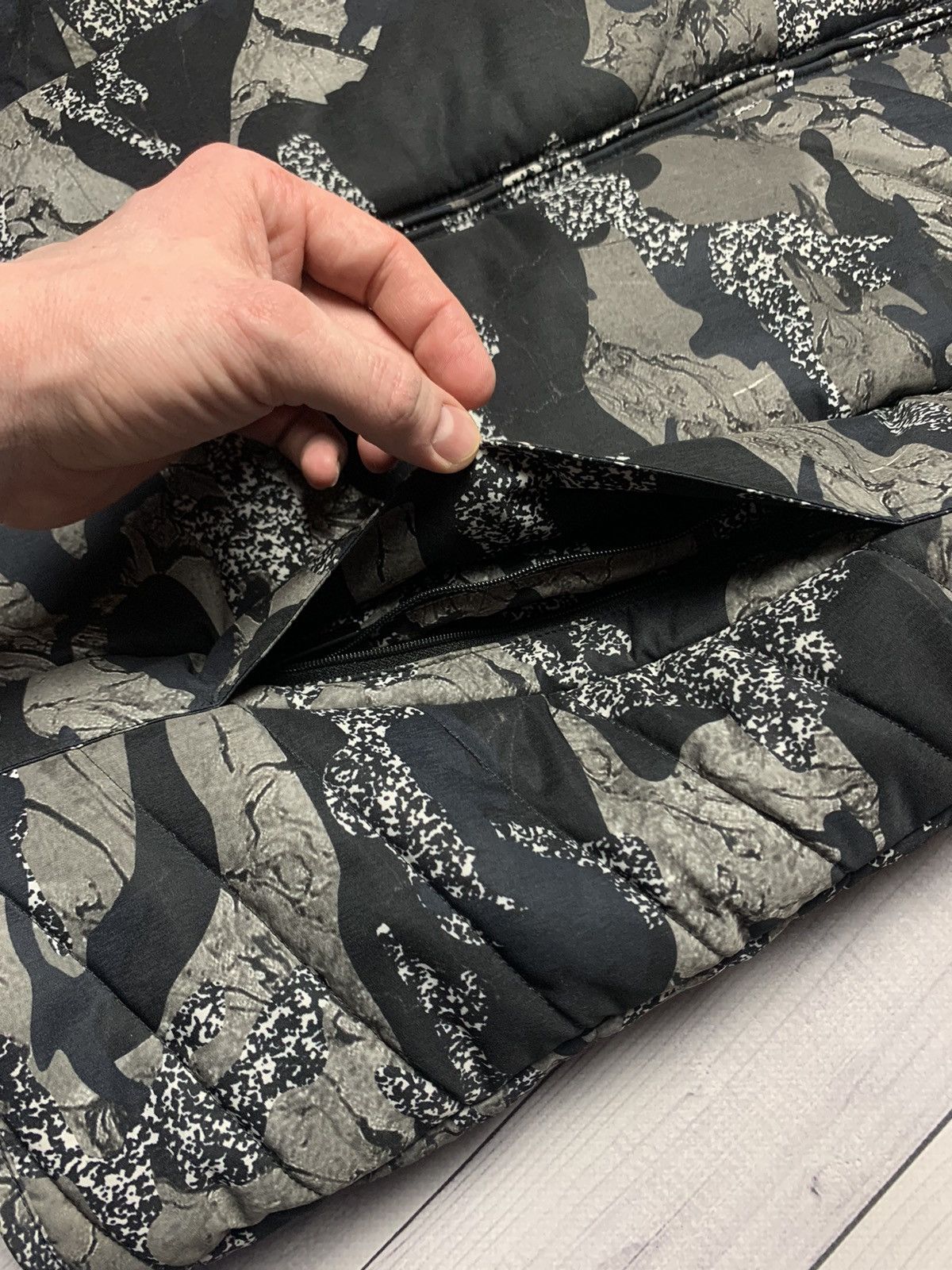 Puma × Trapstar London Trapstar X Puma vest Rare size L Size US L / EU 52-54 / 3 - 7 Thumbnail