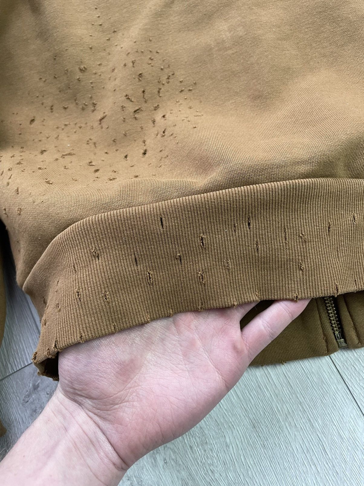 Carhartt Carhartt Distressed Hooded Jacket / Hoodie Brown *Vintage* Size US S / EU 44-46 / 1 - 17 Thumbnail