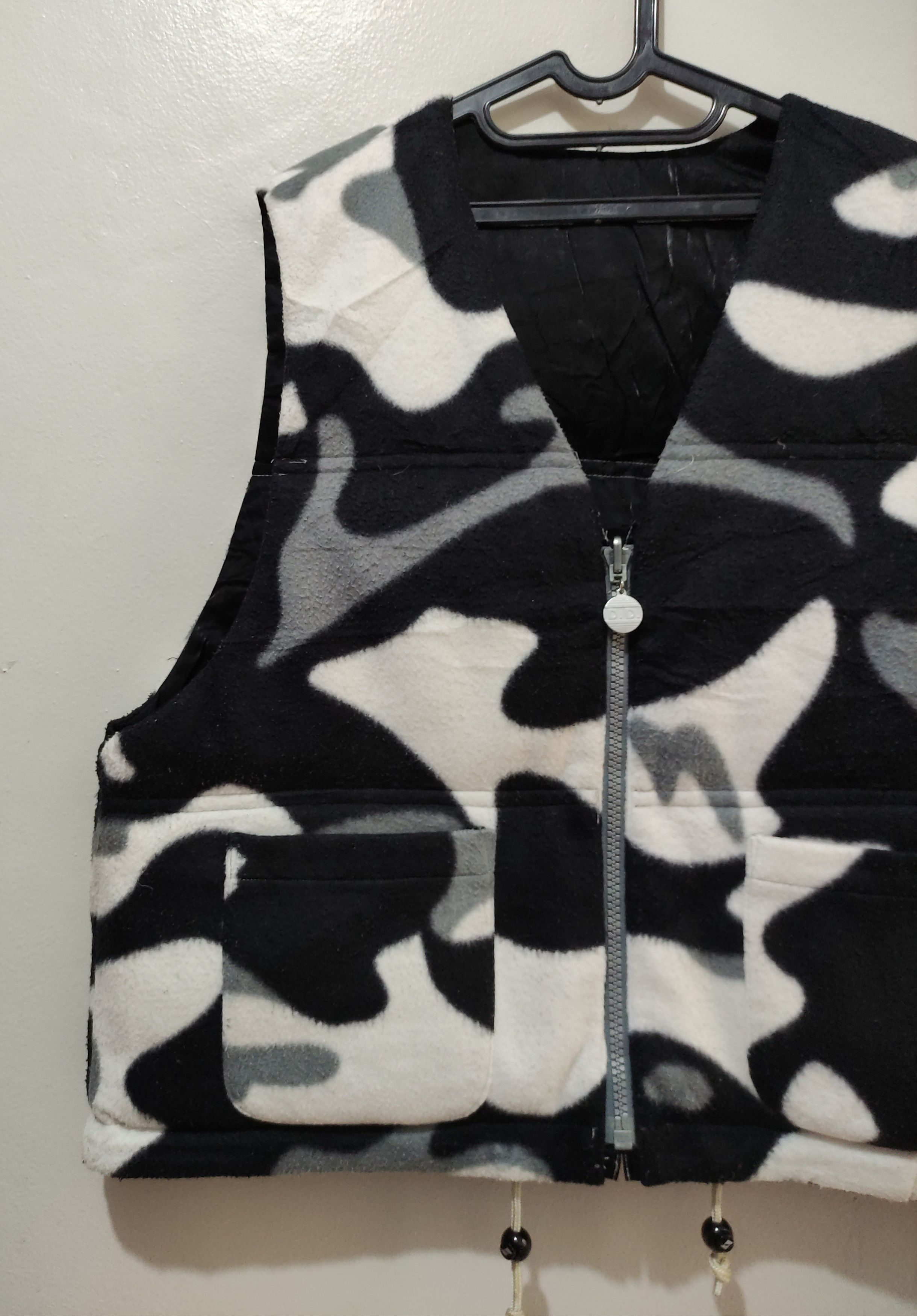 Descente Vintage 90s Descente Decor ski Sample Black Puffer Vest Size US L / EU 52-54 / 3 - 20 Thumbnail