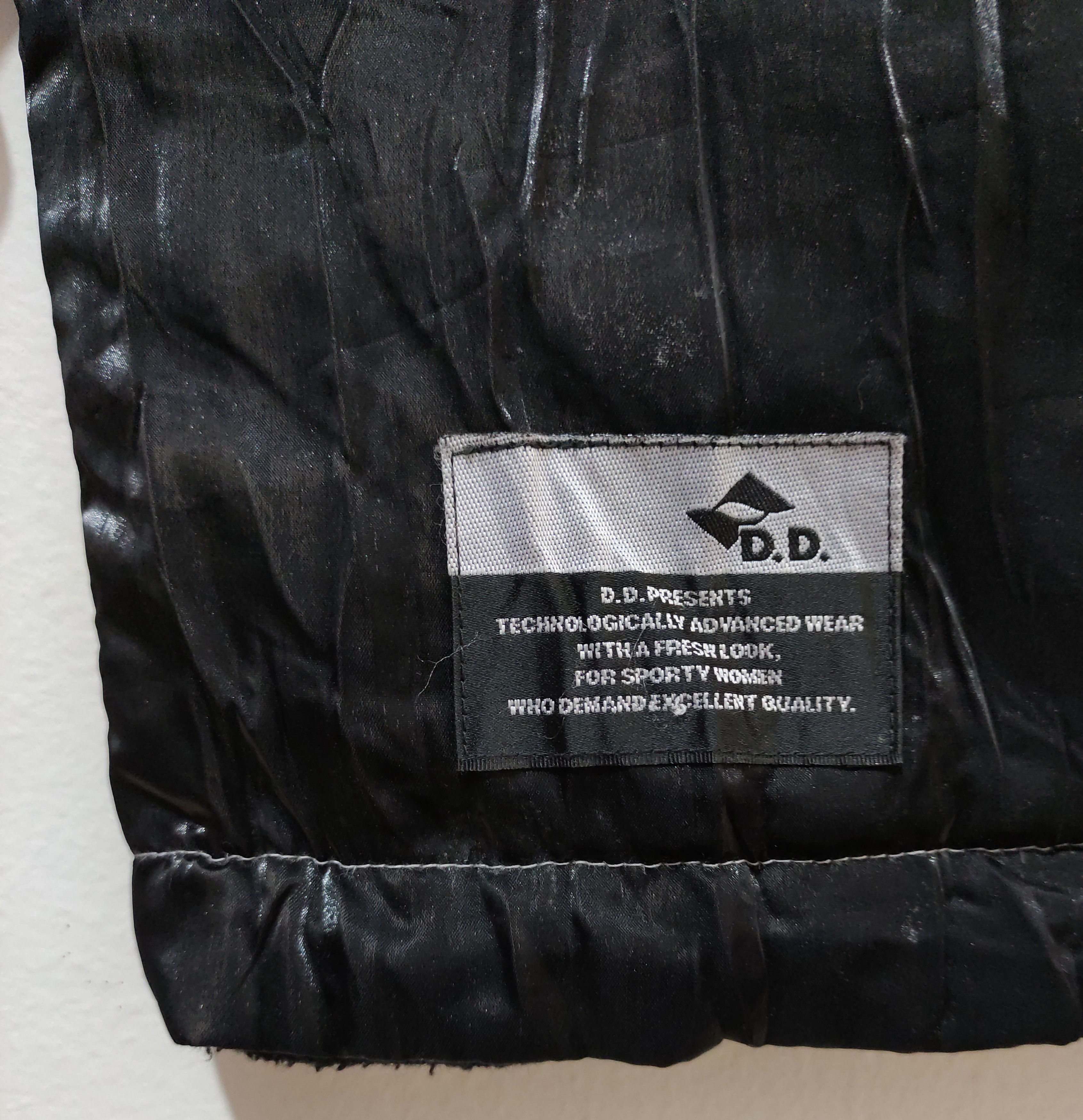 Descente Vintage 90s Descente Decor ski Sample Black Puffer Vest Size US L / EU 52-54 / 3 - 6 Thumbnail