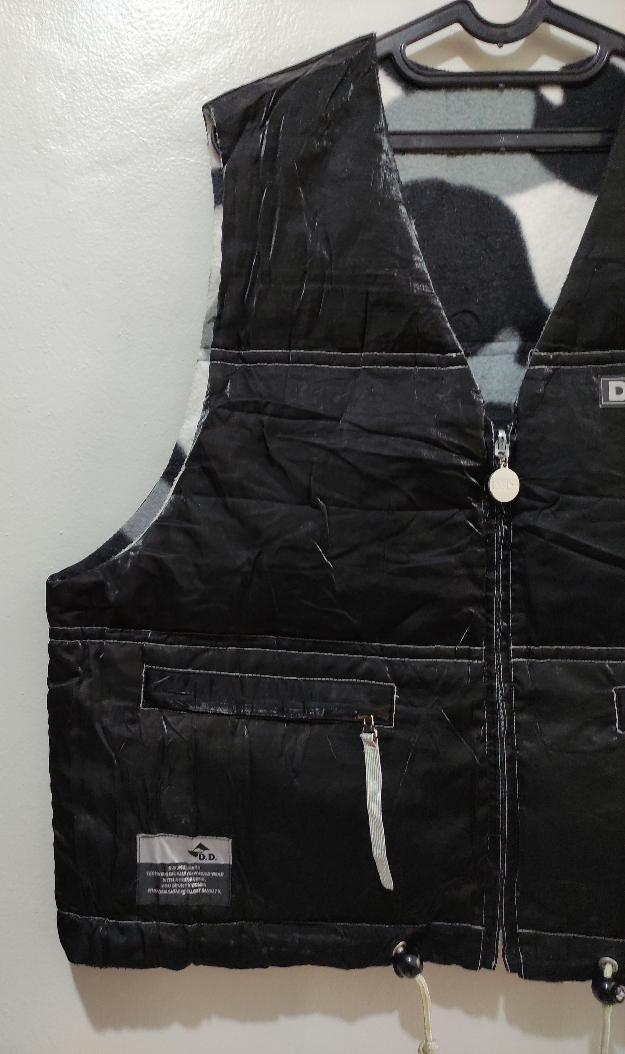 Descente Vintage 90s Descente Decor ski Sample Black Puffer Vest Size US L / EU 52-54 / 3 - 7 Thumbnail