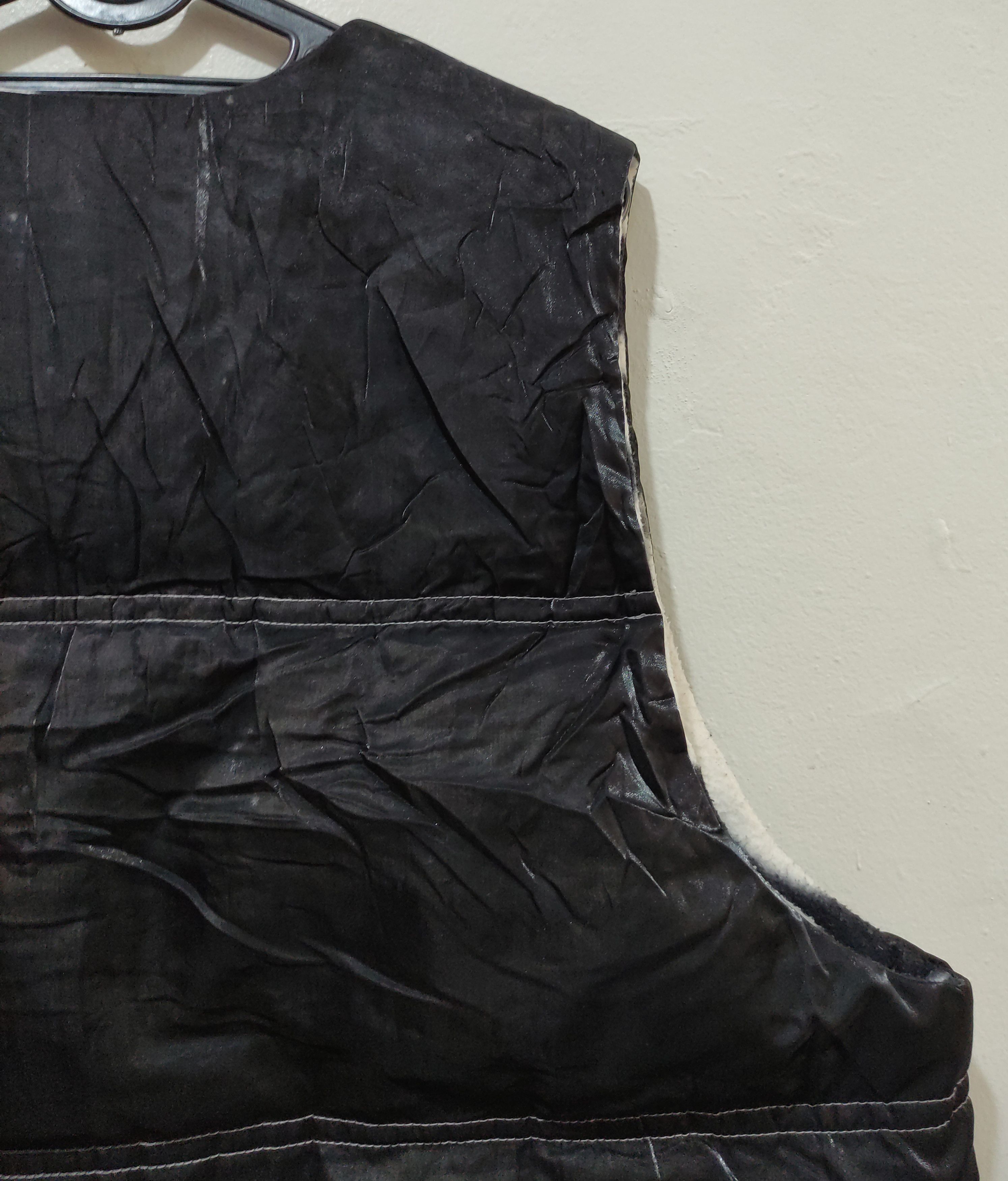 Descente Vintage 90s Descente Decor ski Sample Black Puffer Vest Size US L / EU 52-54 / 3 - 13 Thumbnail