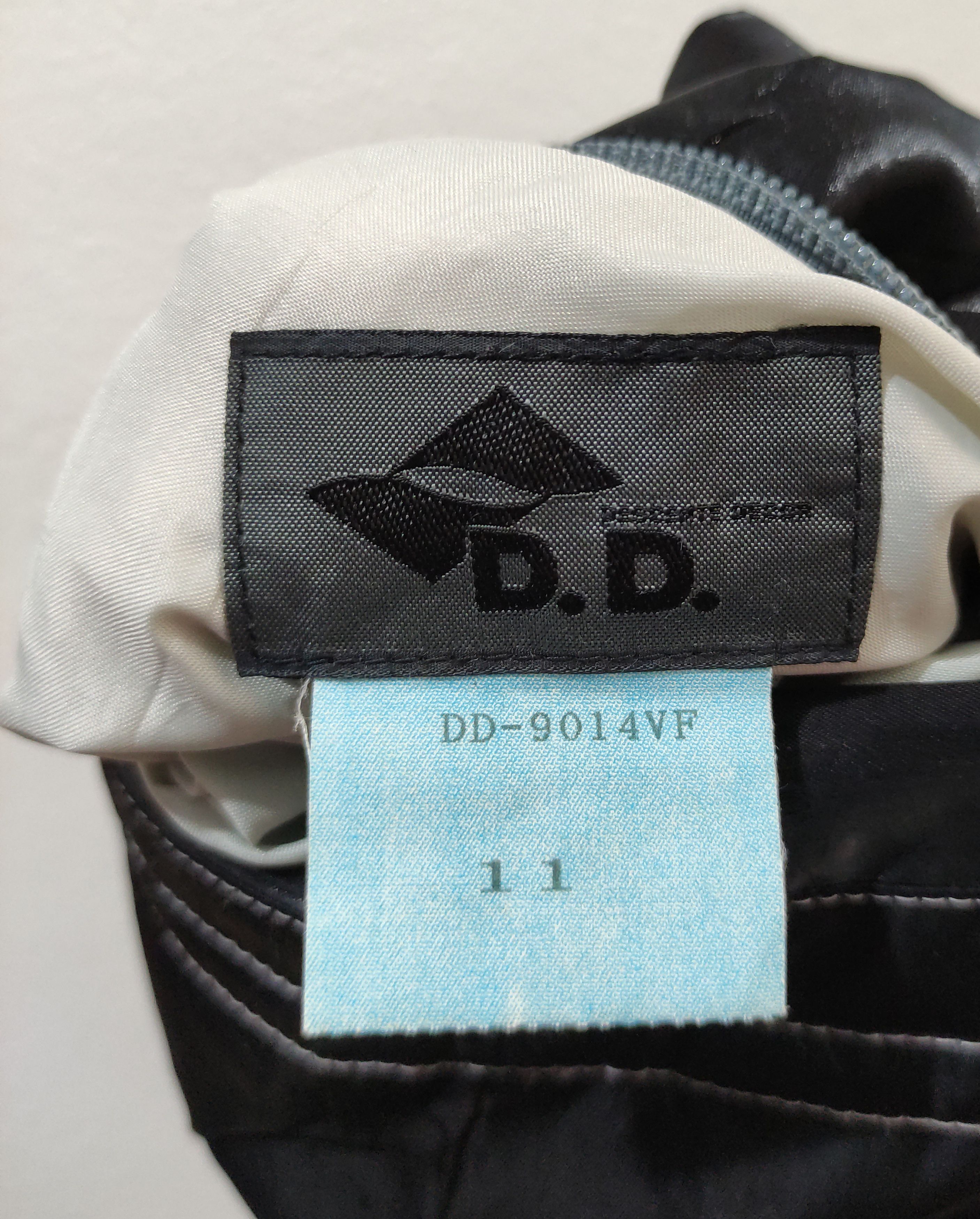 Descente Vintage 90s Descente Decor ski Sample Black Puffer Vest Size US L / EU 52-54 / 3 - 17 Thumbnail