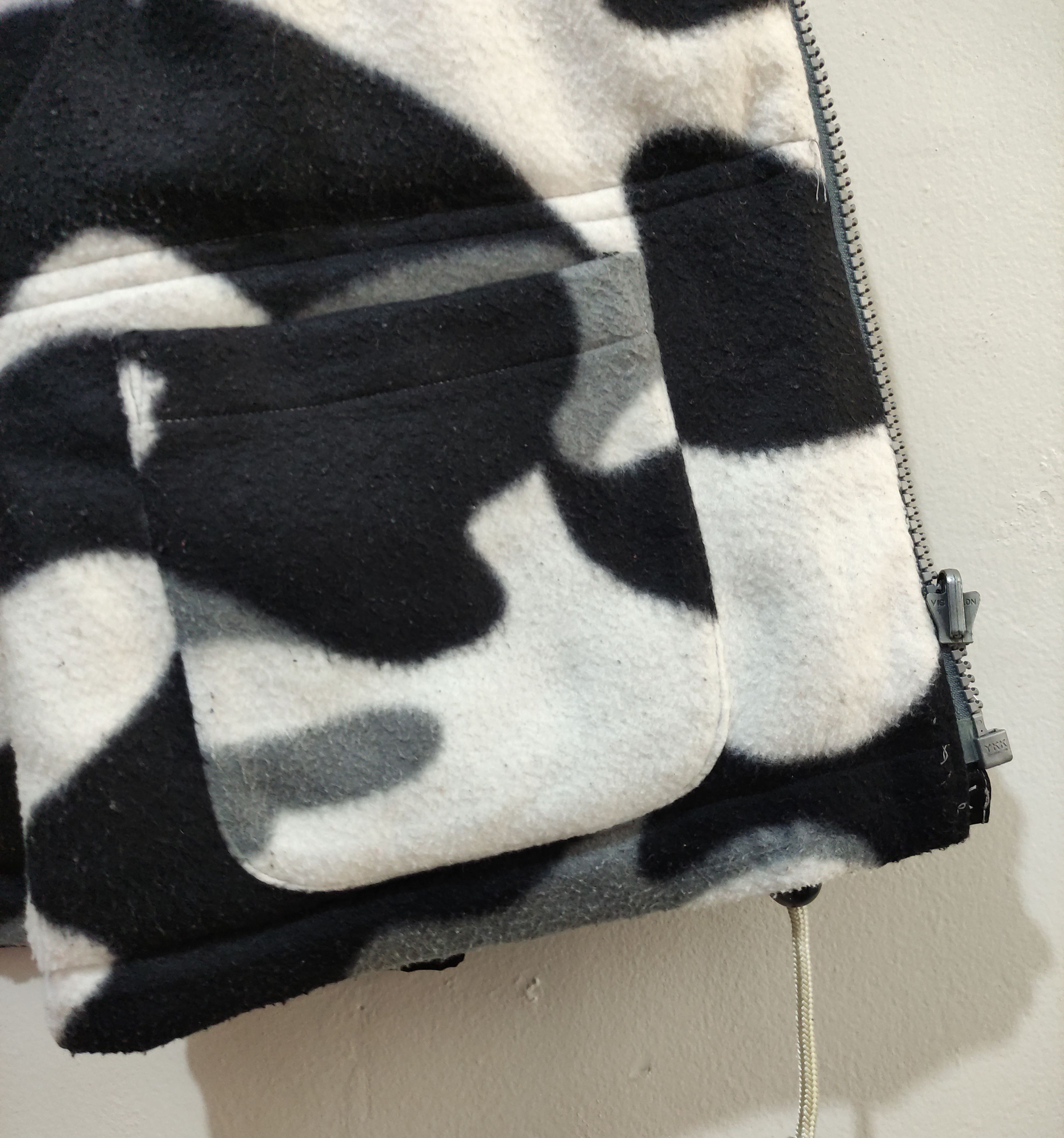 Descente Vintage 90s Descente Decor ski Sample Black Puffer Vest Size US L / EU 52-54 / 3 - 11 Thumbnail