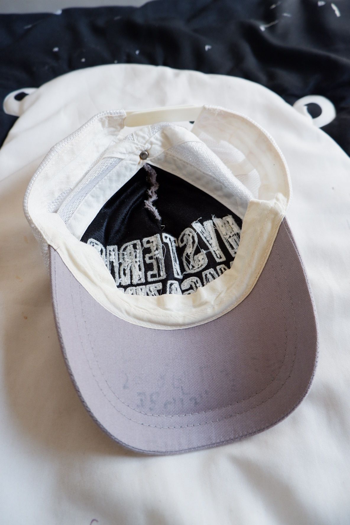 Japanese Brand Vintage Hysteric Magazine Trucker Hat Size ONE SIZE - 4 Thumbnail