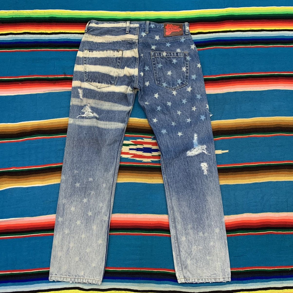 Japanese Brand RNA Inc American Flag Style Distressed Jeans Size US 34 / EU 50 - 2 Thumbnail