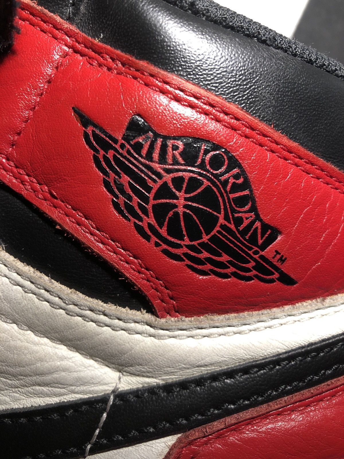 Jordan Brand Air Jordan 1 Retro High OG Bred Toe 2018 Size US 9 / EU 42 - 18 Thumbnail