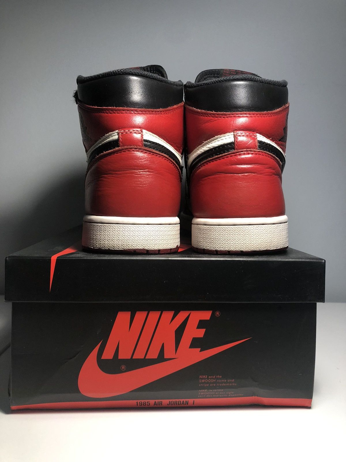 Jordan Brand Air Jordan 1 Retro High OG Bred Toe 2018 Size US 9 / EU 42 - 2 Thumbnail