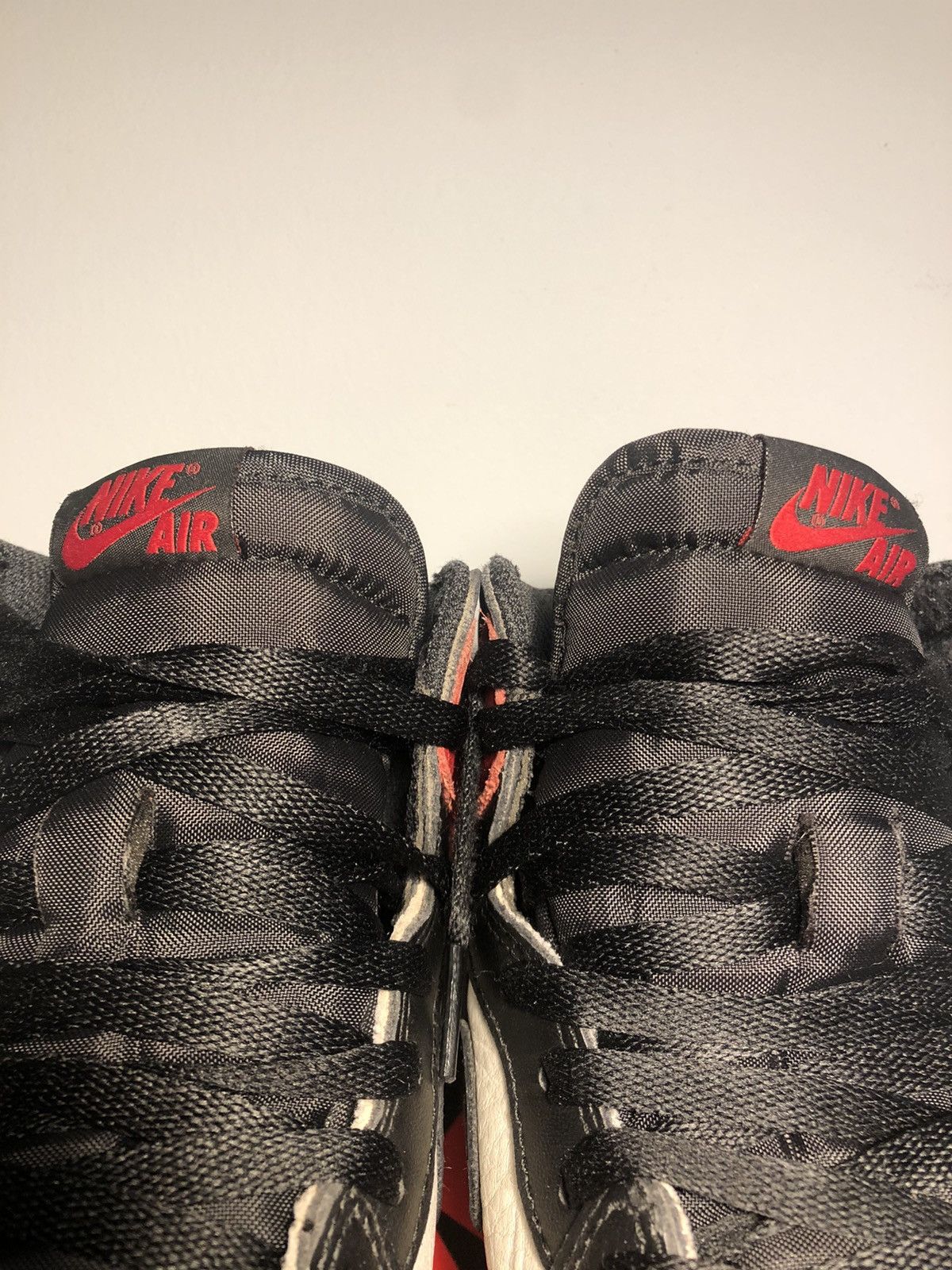 Jordan Brand Air Jordan 1 Retro High OG Bred Toe 2018 Size US 9 / EU 42 - 4 Thumbnail