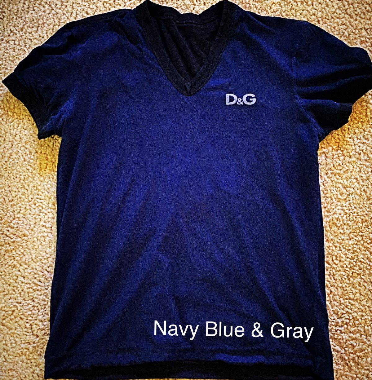 Dolce & Gabbana D&G men’s reversible V-neck Shirt Size US M / EU 48-50 / 2 - 4 Thumbnail