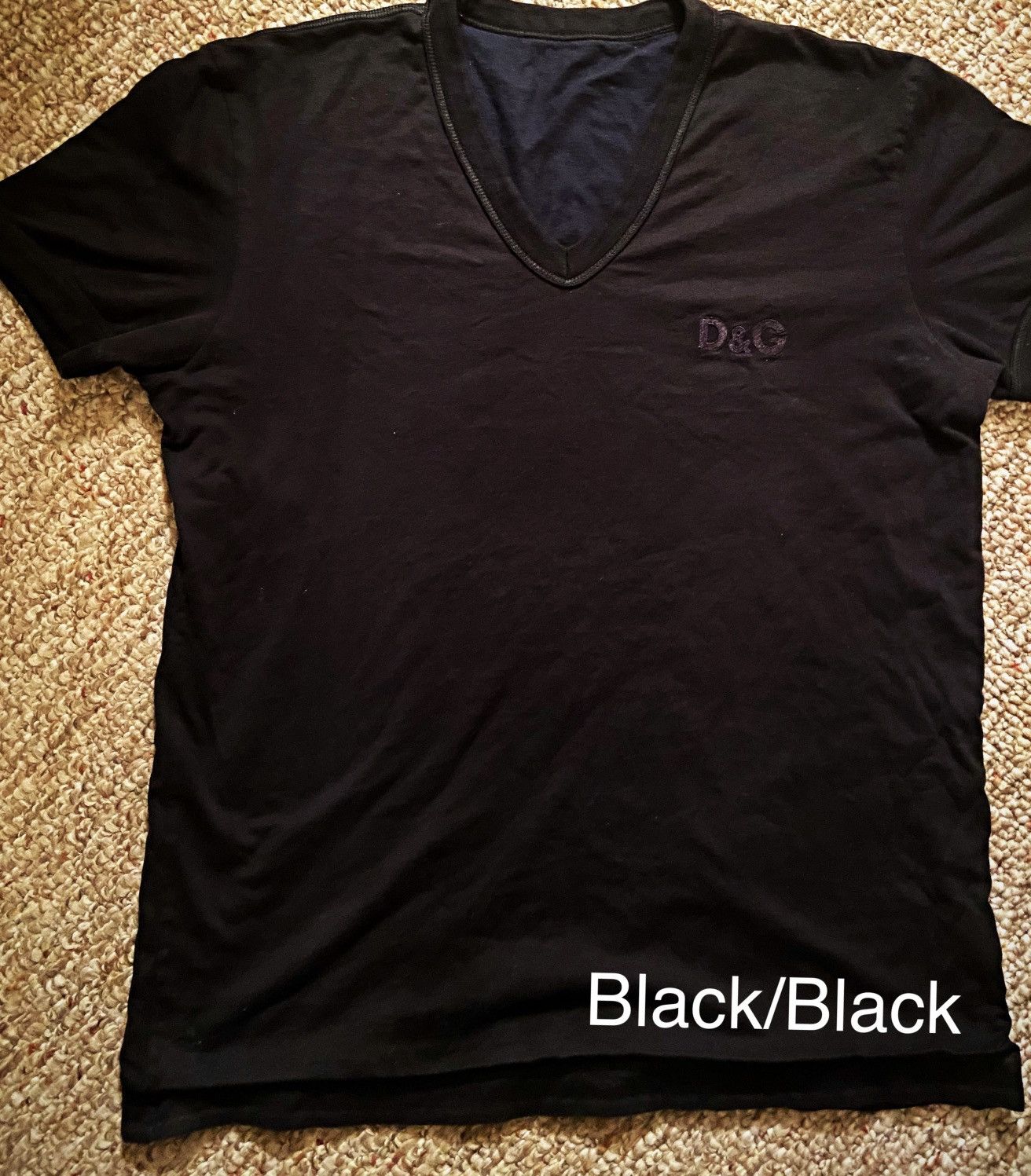 Dolce & Gabbana D&G men’s reversible V-neck Shirt Size US M / EU 48-50 / 2 - 3 Thumbnail