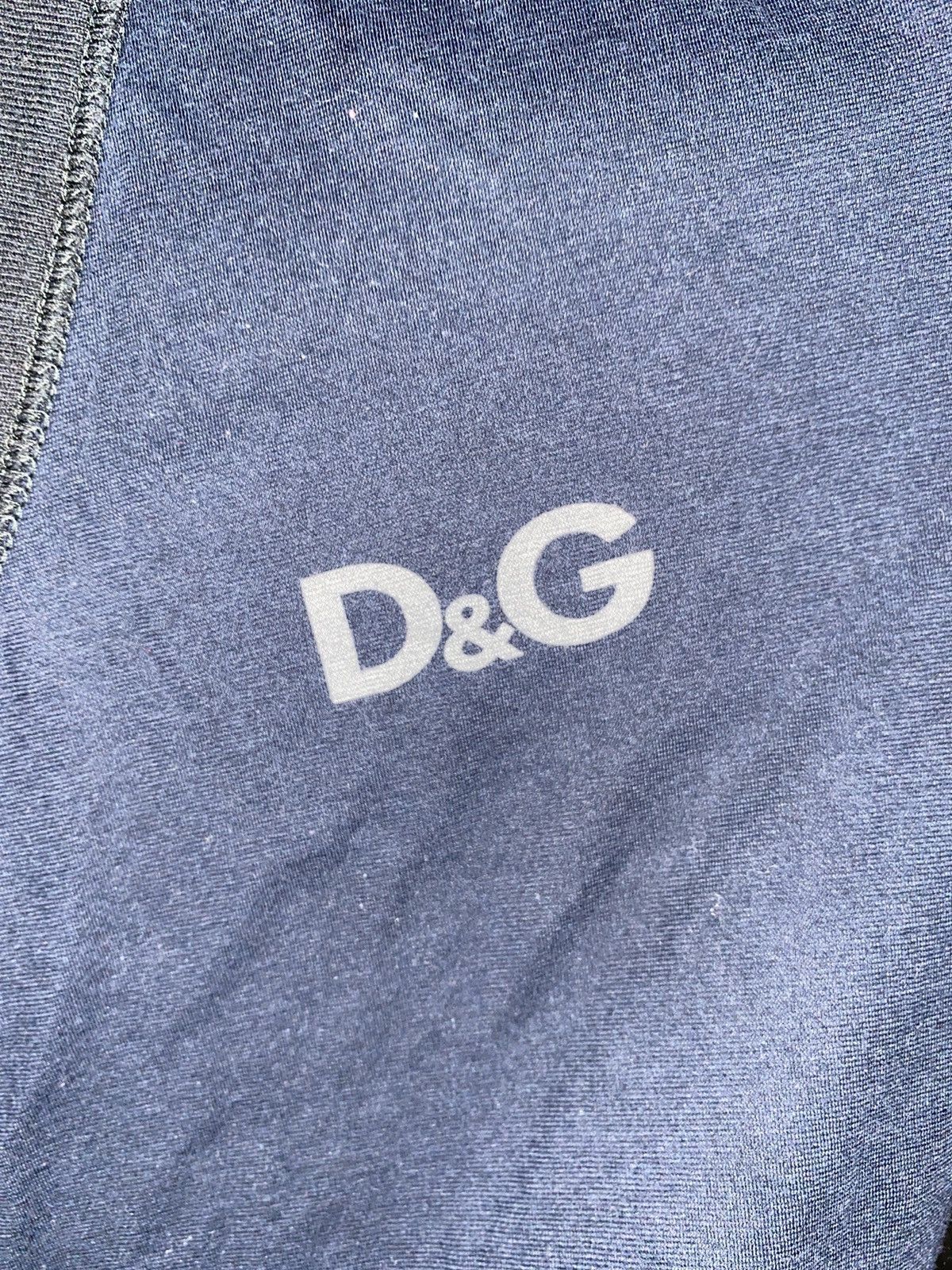 Dolce & Gabbana D&G men’s reversible V-neck Shirt Size US M / EU 48-50 / 2 - 1 Thumbnail