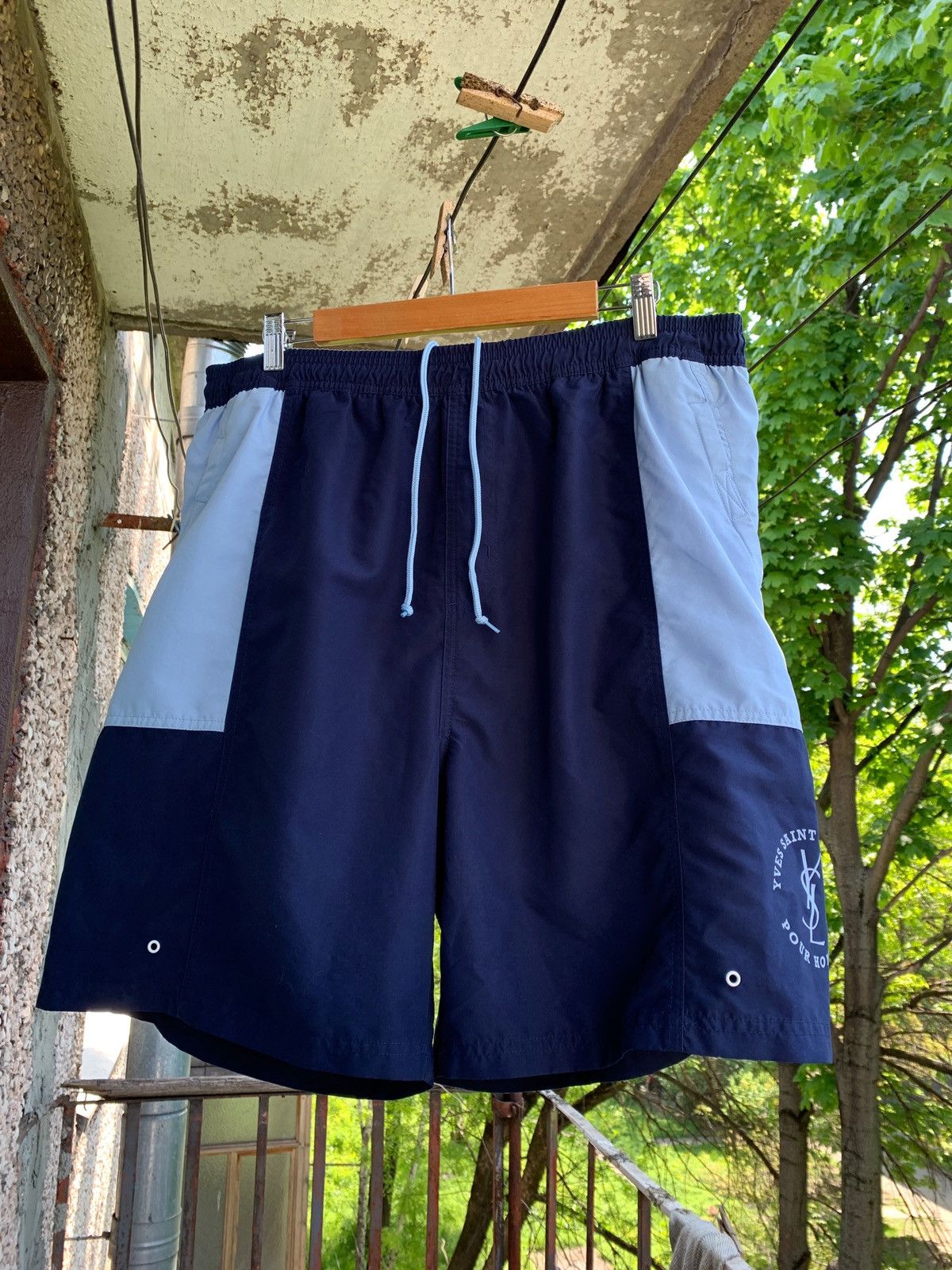 Vintage Vintage Yves Saint Laurent Pour Homme YSL Navy Blue Shorts Size US 34 / EU 50 - 2 Thumbnail