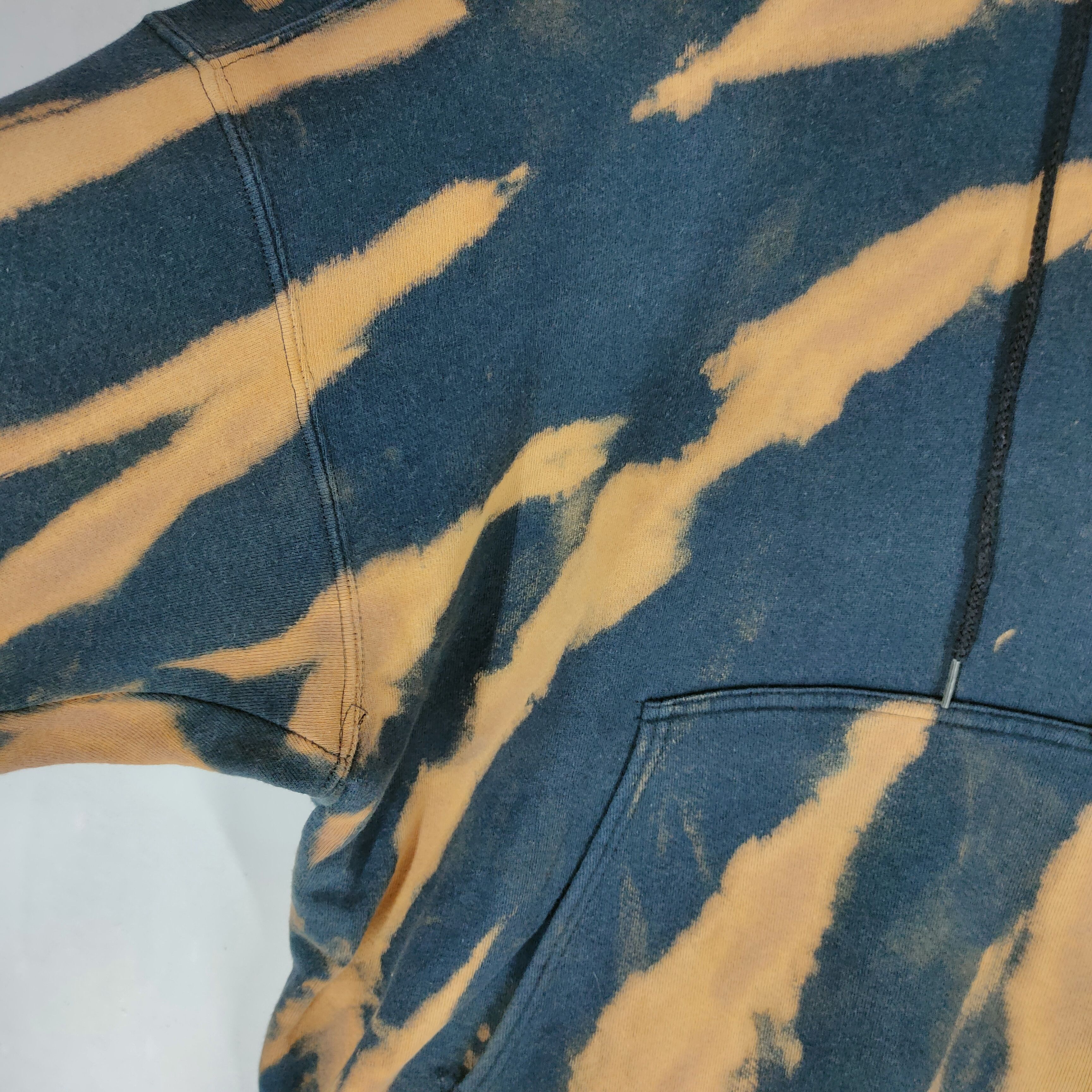 Nike × Vintage Vintage 90s NIKE EMBROIDERY SWOOSH Custom Bleach Hoodie Size US XL / EU 56 / 4 - 7 Thumbnail