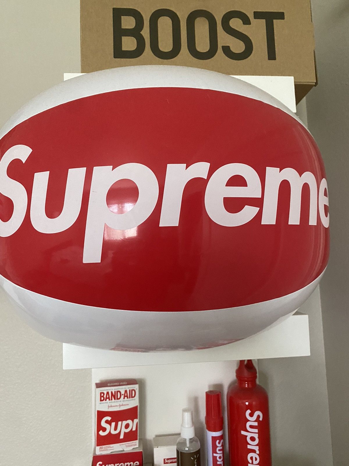 Supreme Beach deals Ball SS15