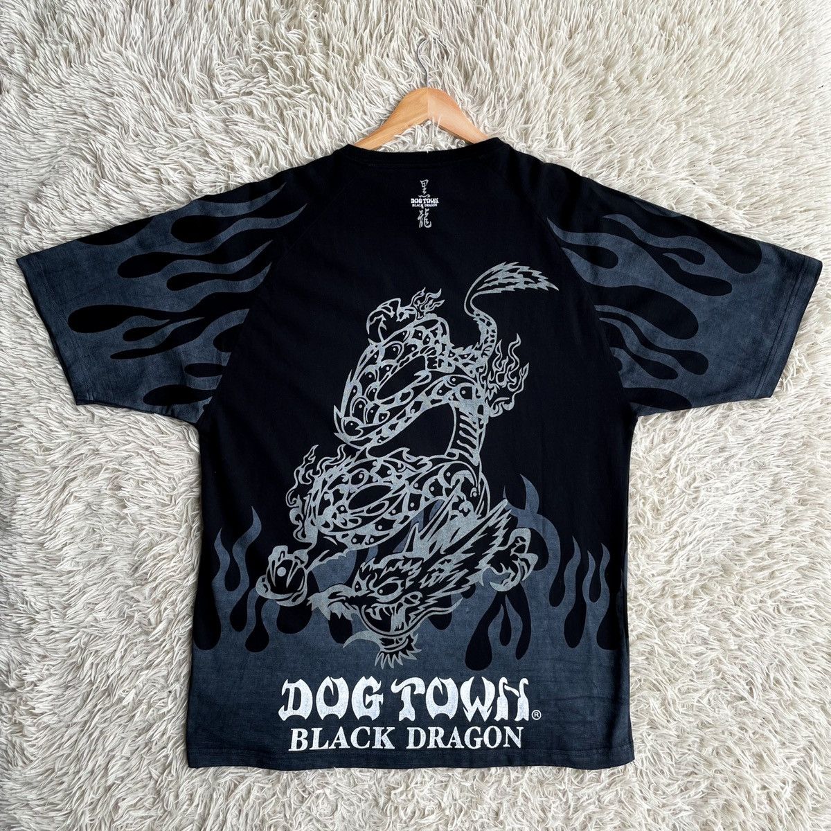 Rare!!! Vintage DOGTOWN BLACK DRAGON Big Logo 2024 T-Shirt Medium Size