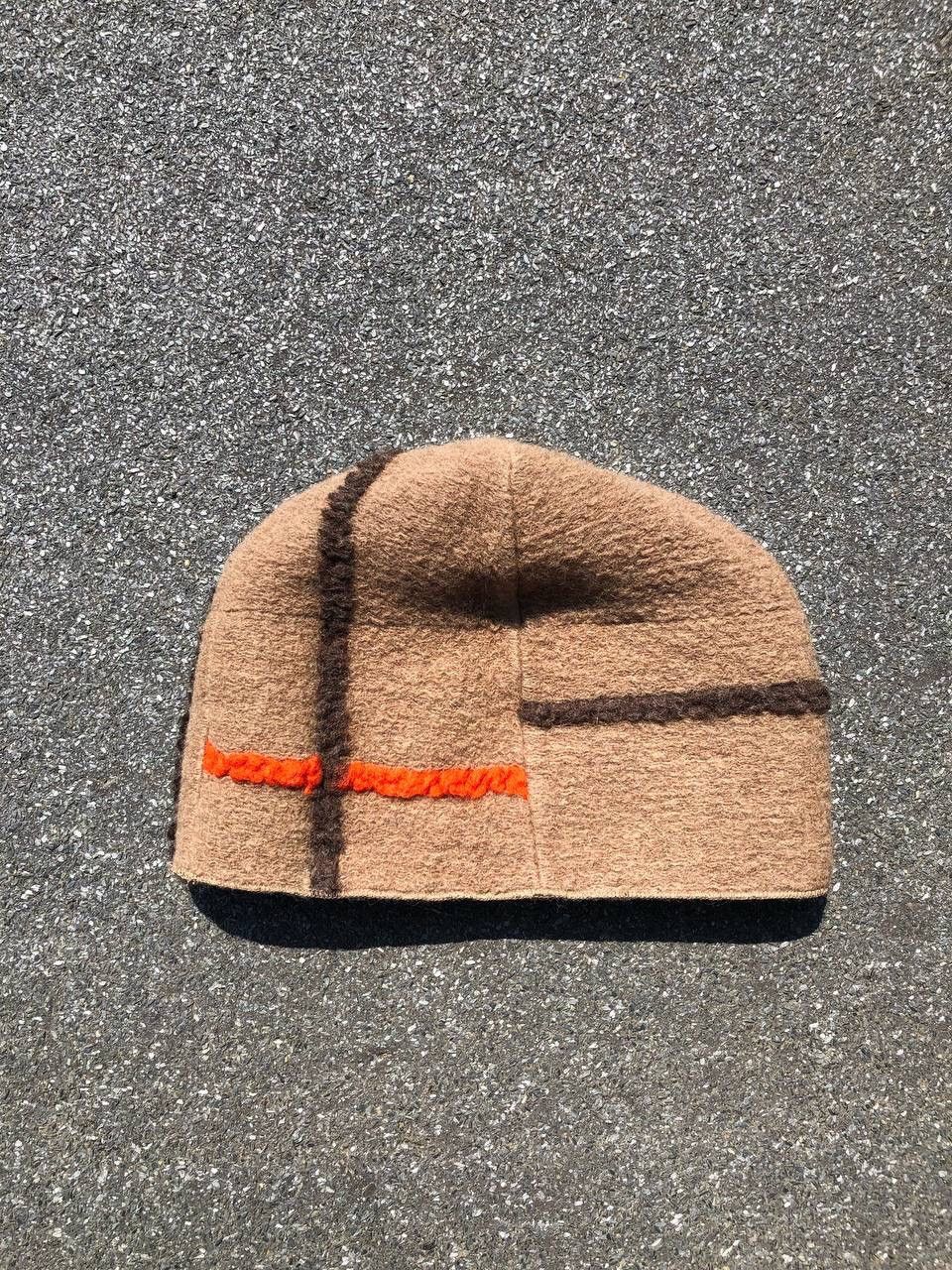 Annikki Karvinen × Designer × Handmade ANNIKKI KARVINEN HAND MADE HAT MADE IN FINLAND Size ONE SIZE - 1 Thumbnail