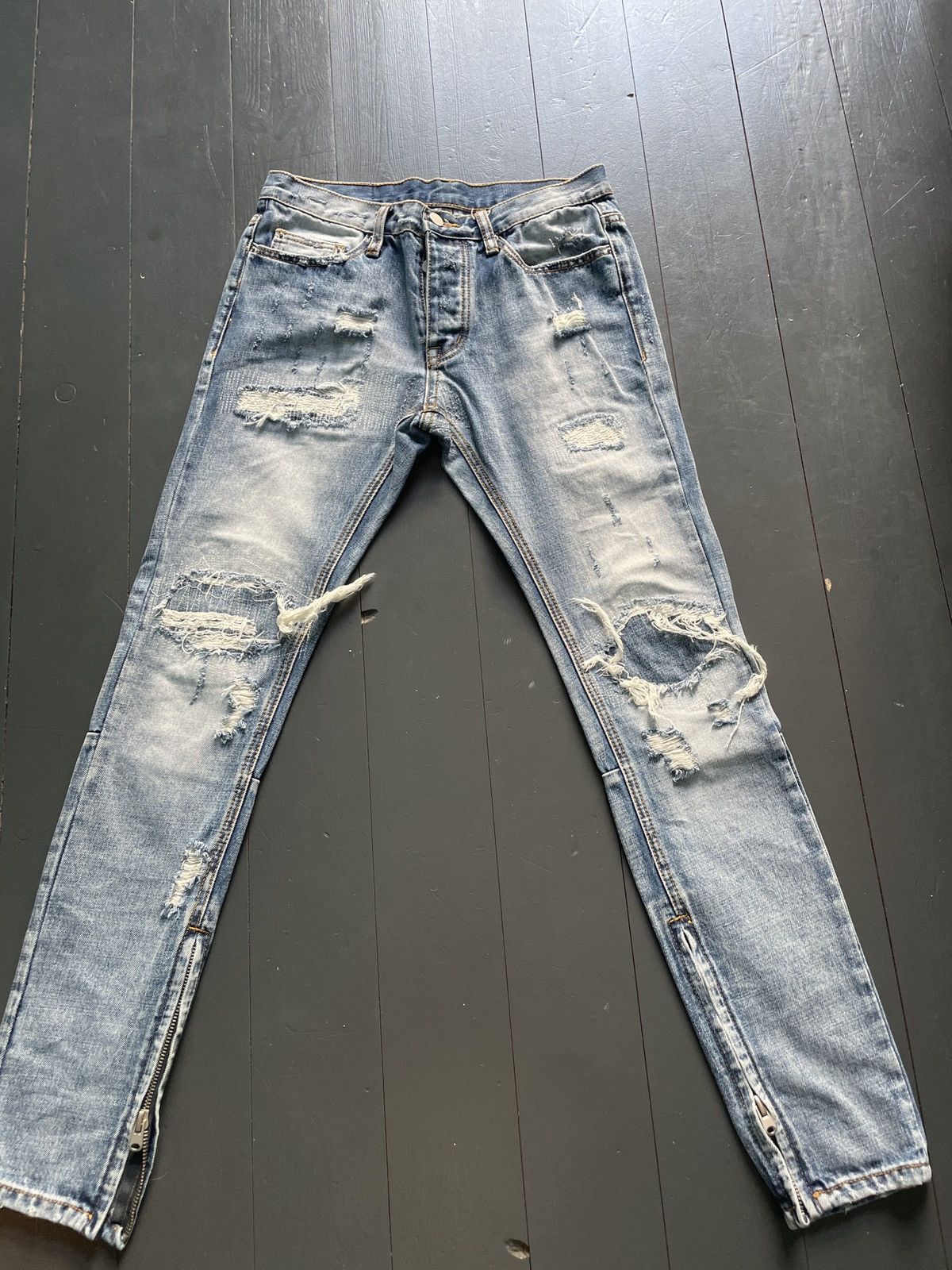 MNML MNML ripped jeans | Grailed