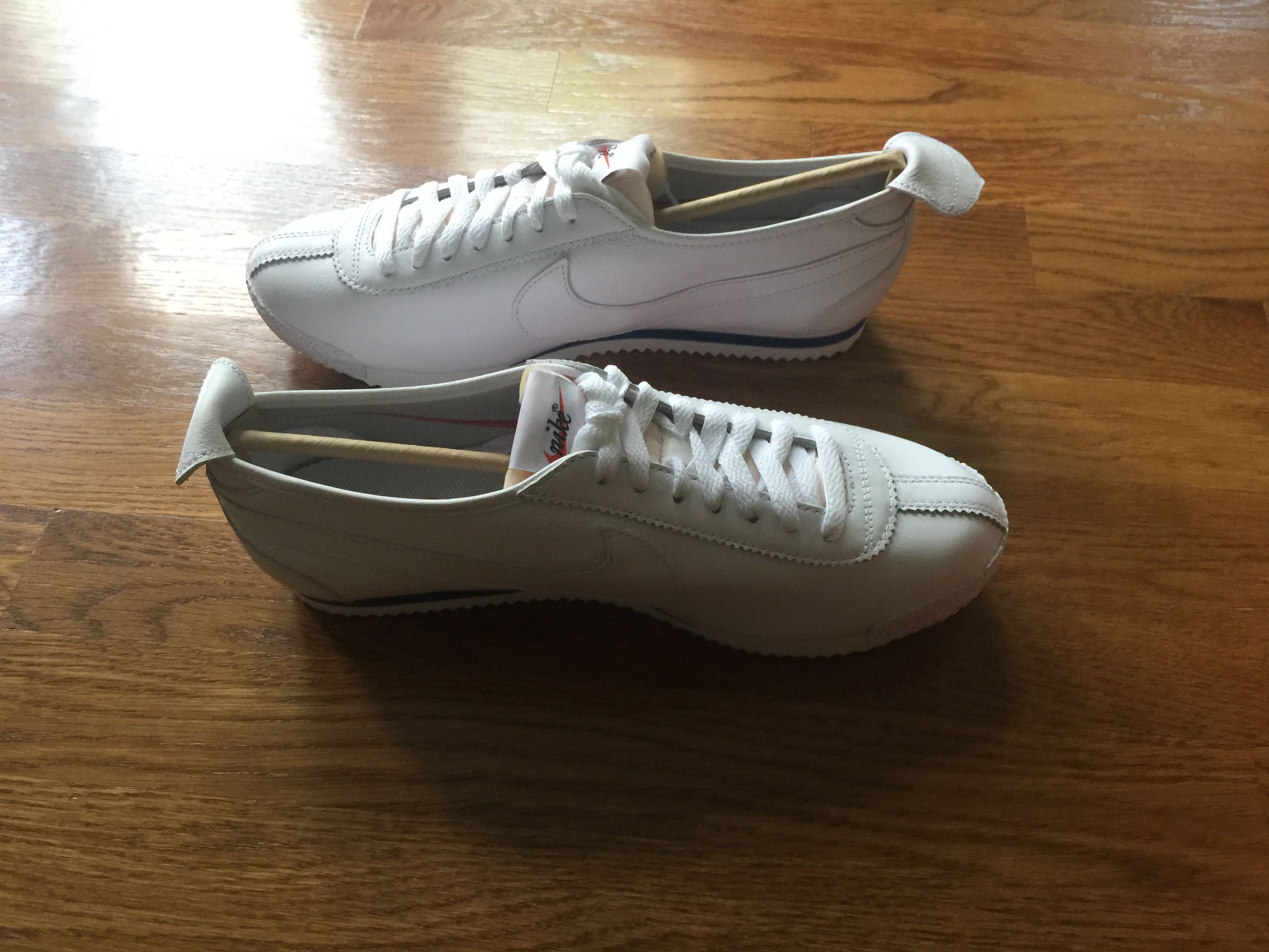 Nike 4 White Nike Cortez Shoe Dog Vintage 72 Shoe Dog OG Swoosh Size US 5 / EU 37 - 3 Thumbnail