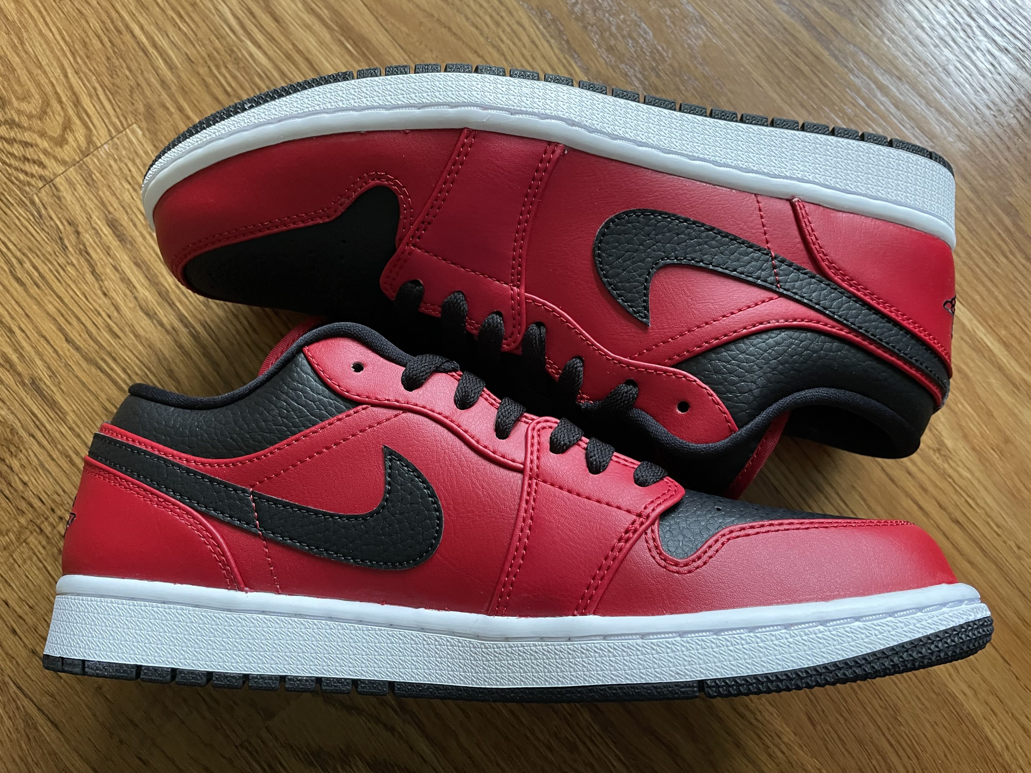 Jordan Brand 10.5 SHIPS FAST Air Jordan 1 Low Reverse Bred OG SE 3 4 11 Size US 10.5 / EU 43-44 - 2 Thumbnail