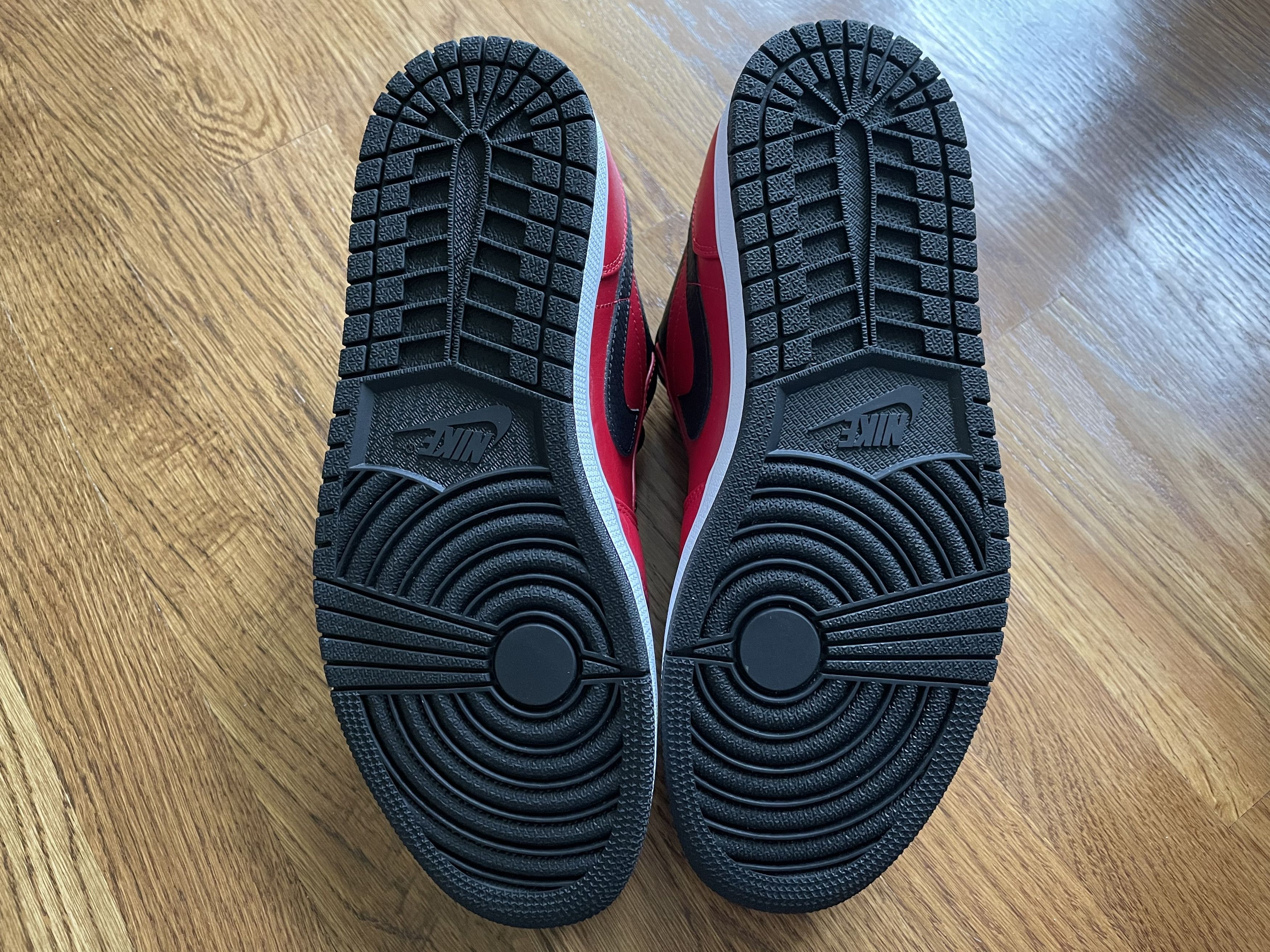 Jordan Brand 10.5 SHIPS FAST Air Jordan 1 Low Reverse Bred OG SE 3 4 11 Size US 10.5 / EU 43-44 - 4 Thumbnail