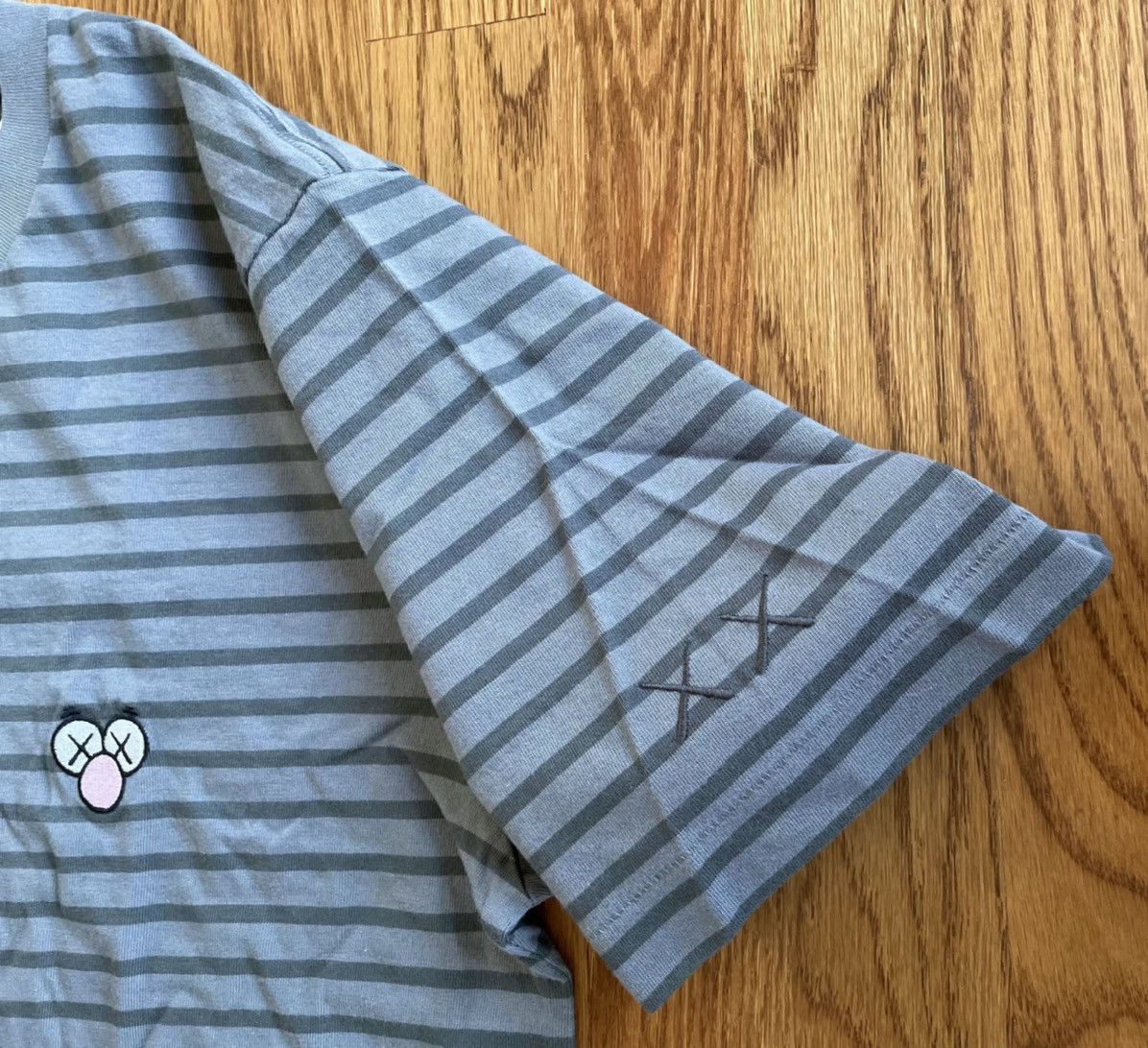 Kaws × Uniqlo Medium UT Dark Grey BFF Striped Tee Shirt Figure First Size US M / EU 48-50 / 2 - 3 Thumbnail